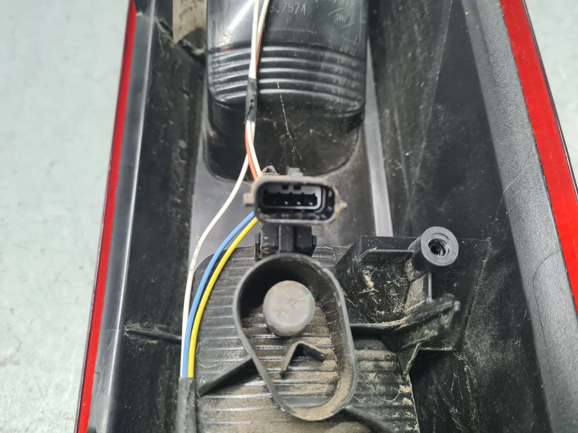 Left Tail light RENAULT Trafic III (FG_) Imagem-4