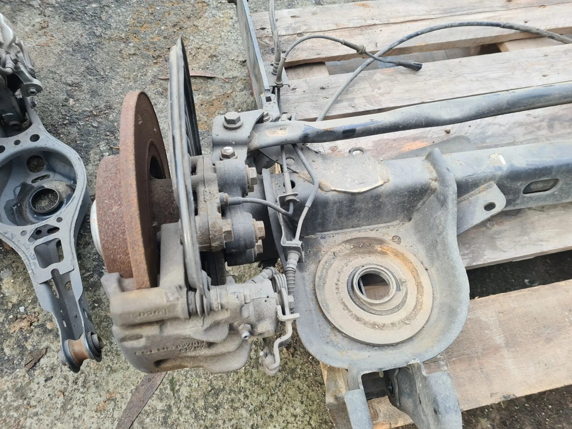 Rear axle with discs RENAULT Trafic III (FG_) Imagem-2