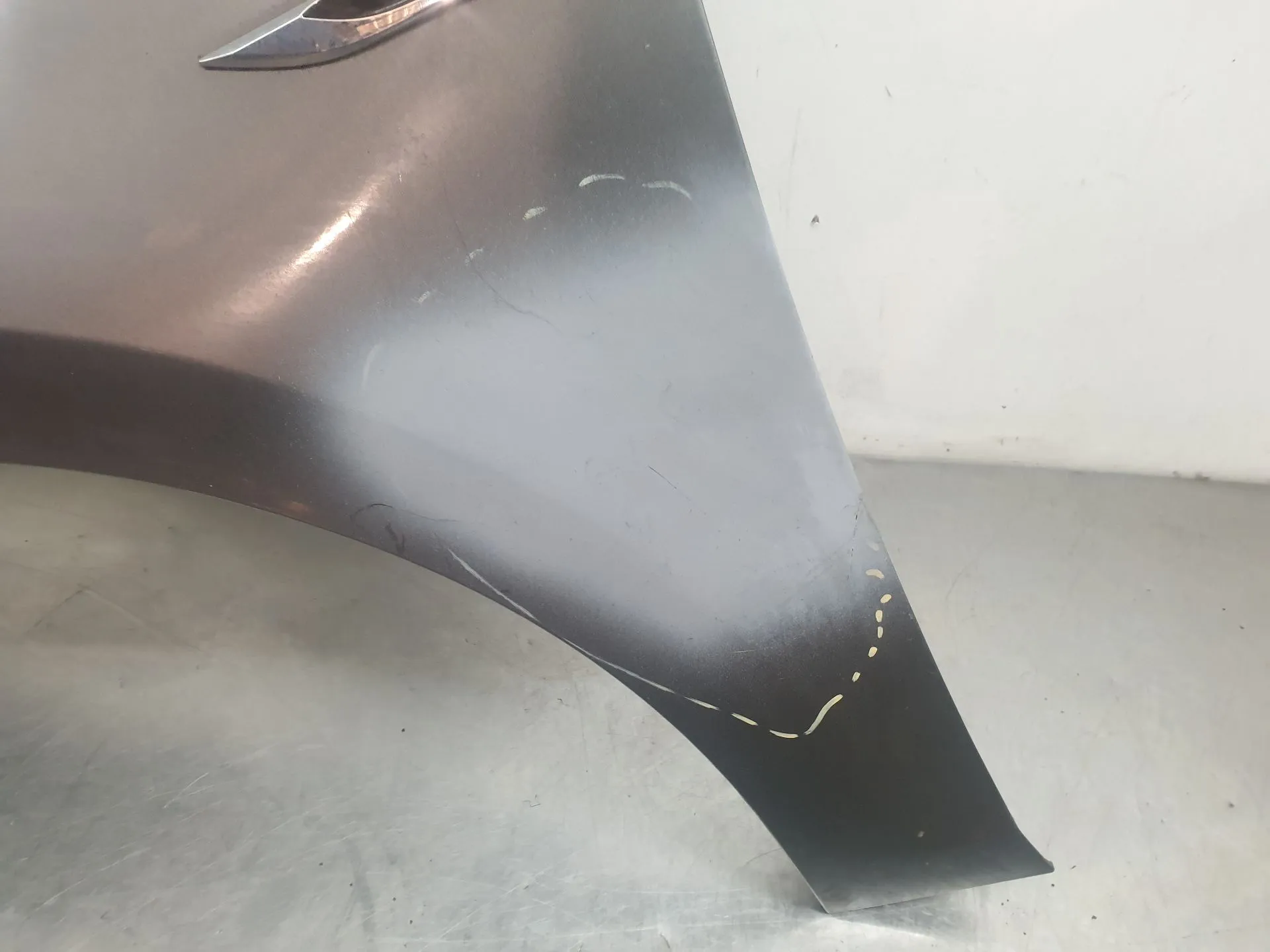 Parafango sinistro VOLKSWAGEN Golf VII (5G1, BQ1, BE1, BE2) Imagem-3