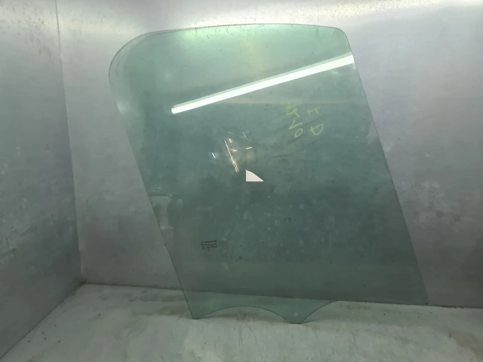 Right front door glass RENAULT Trafic III (FG_)