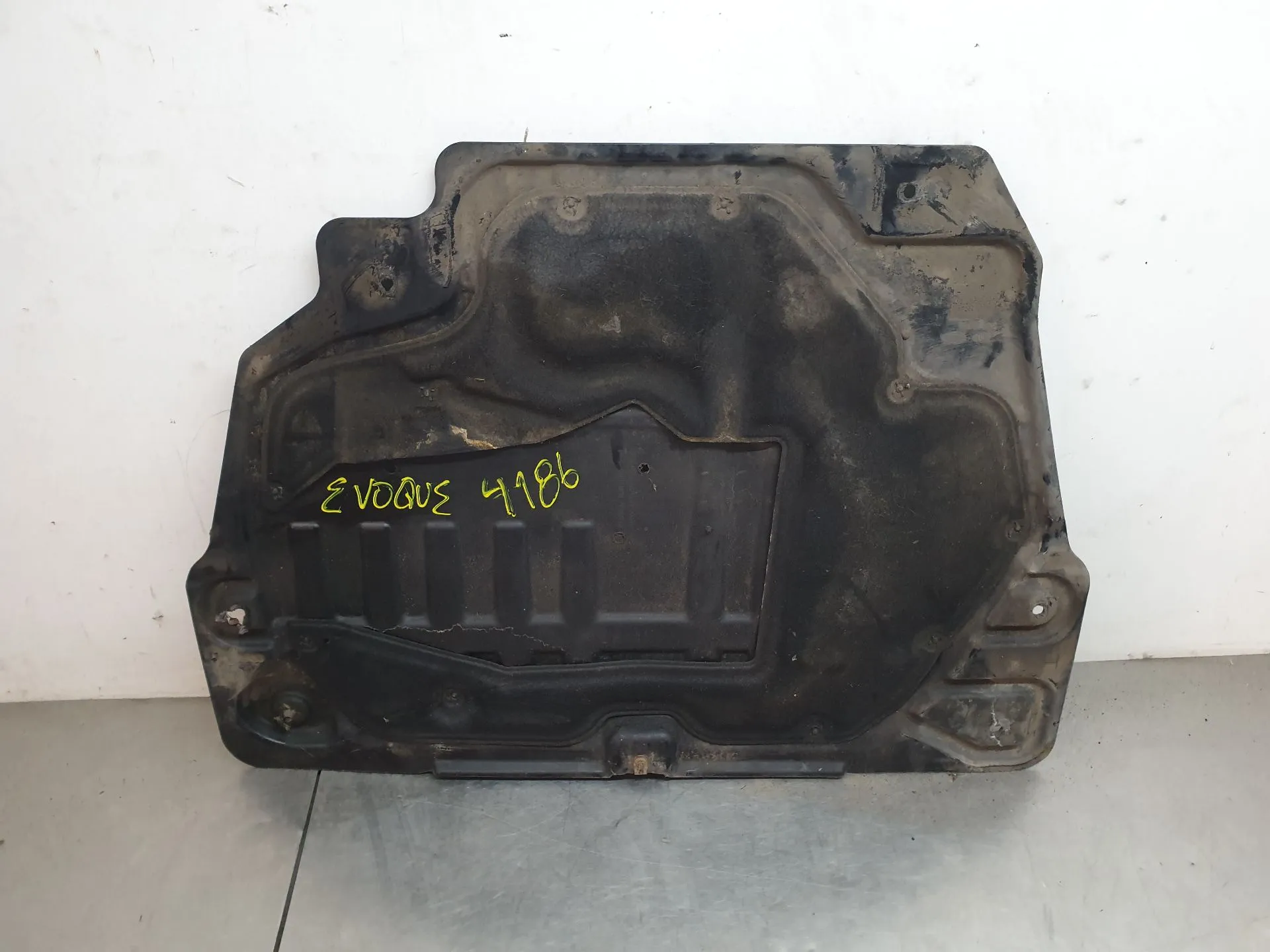 Engine underbody shielding LAND ROVER Range Rover Evoque (L538) Imagem-1