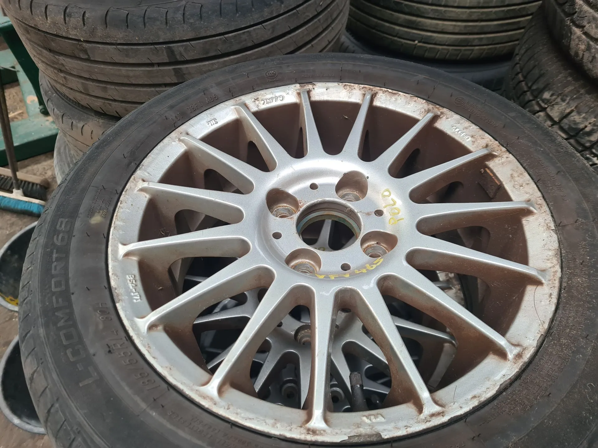 Conjunto de Jantes VOLKSWAGEN Polo (6N) Imagem-4