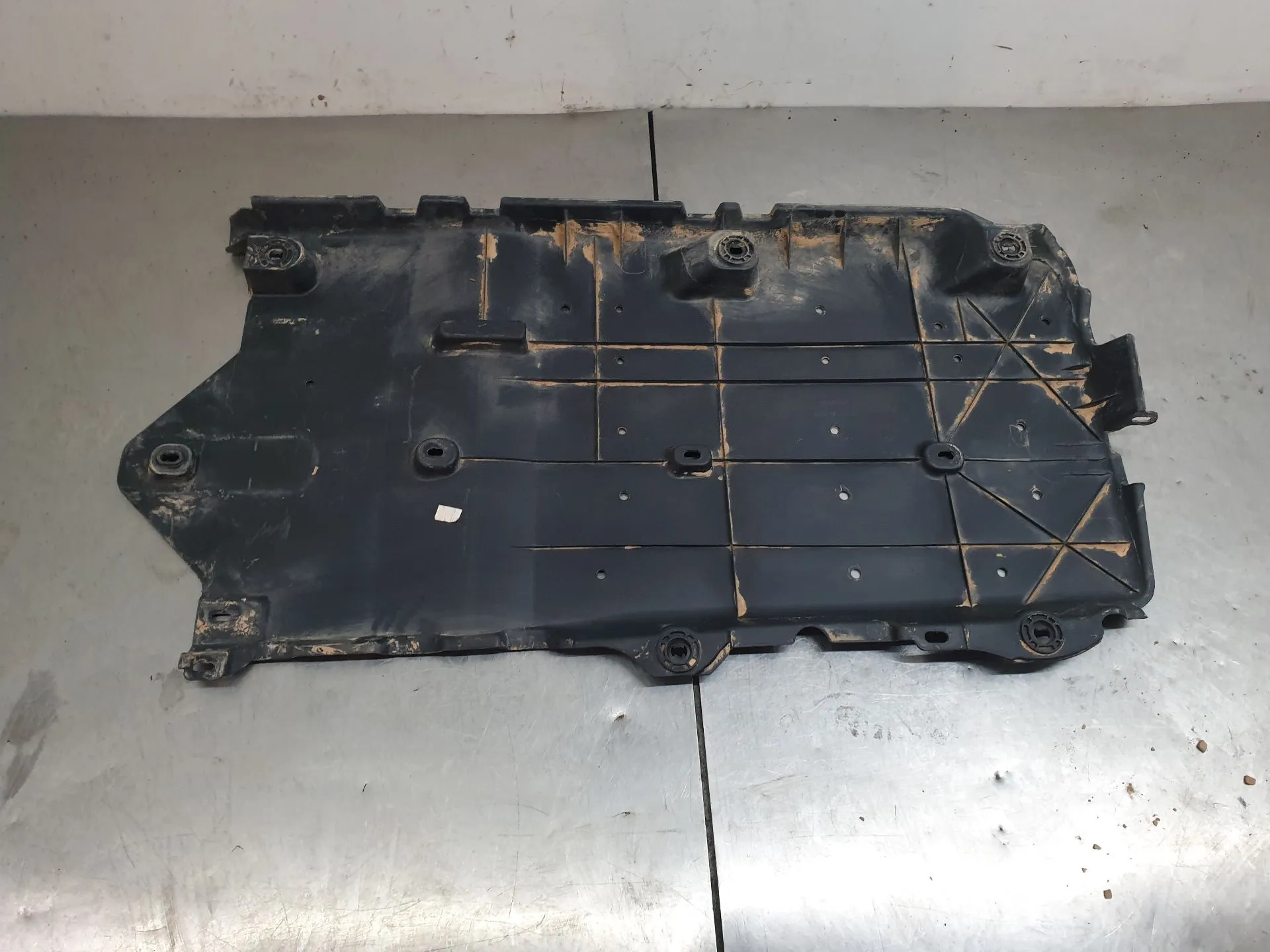 Protezione inferiore della carrozzeria PEUGEOT 3008 II (M_)