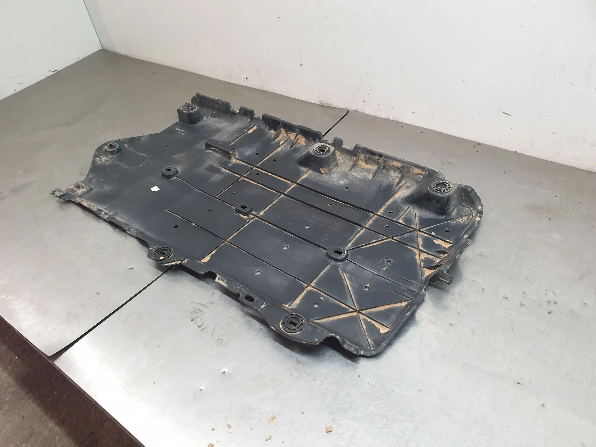 Protezione inferiore della carrozzeria PEUGEOT 3008 II (M_) Imagem-2