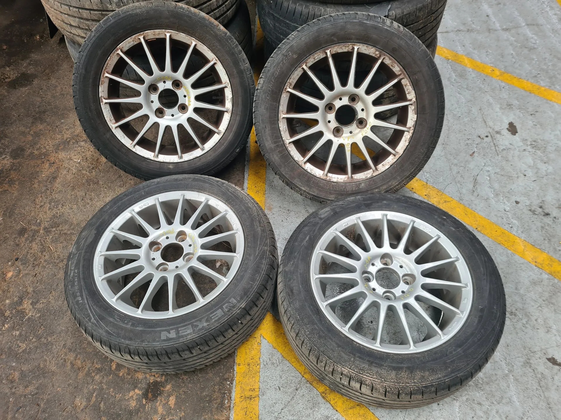 Conjunto de Jantes VOLKSWAGEN Polo (6N) Imagem-1