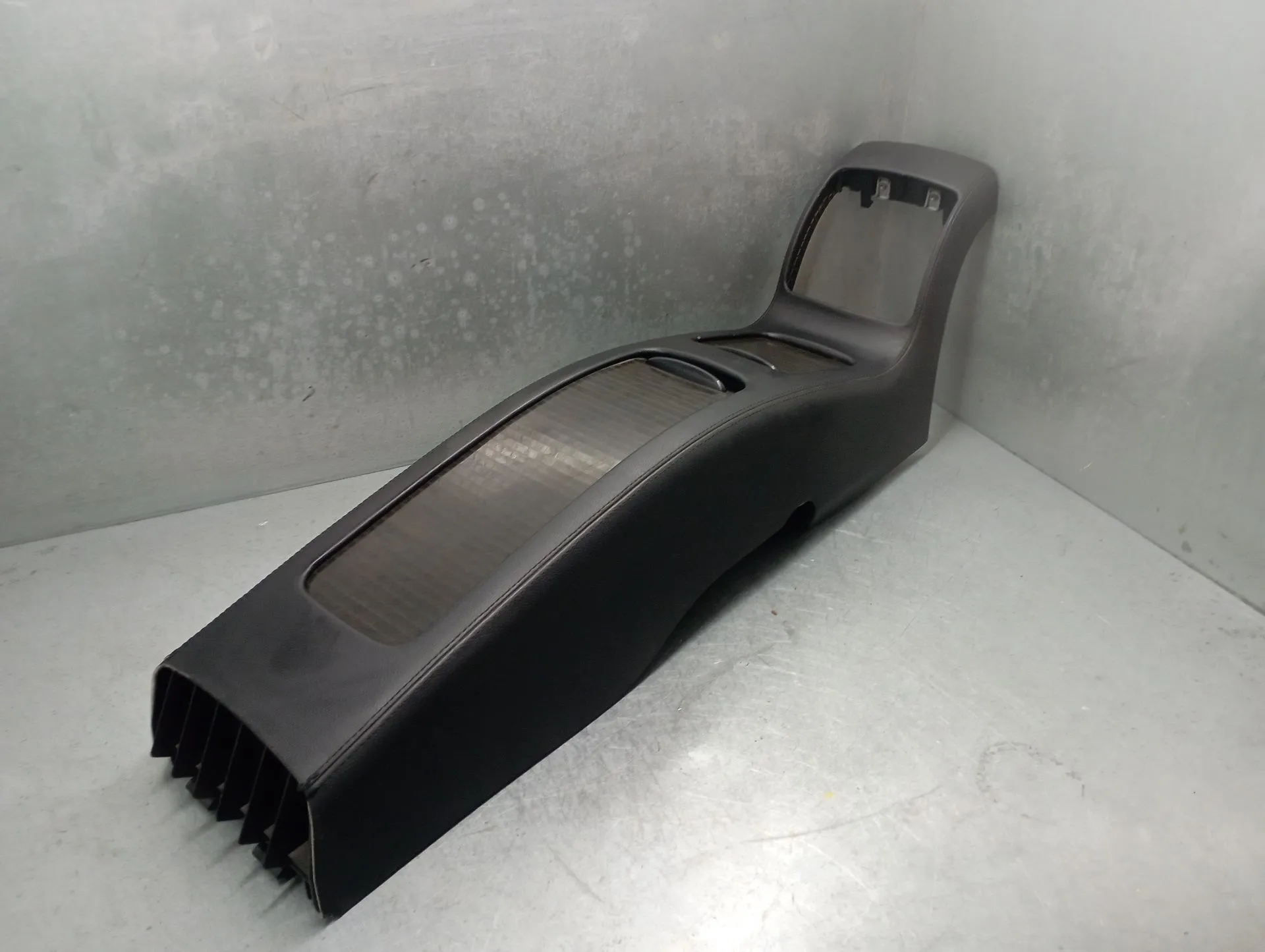 Apoyobrazos MERCEDES-BENZ CLS (C219)