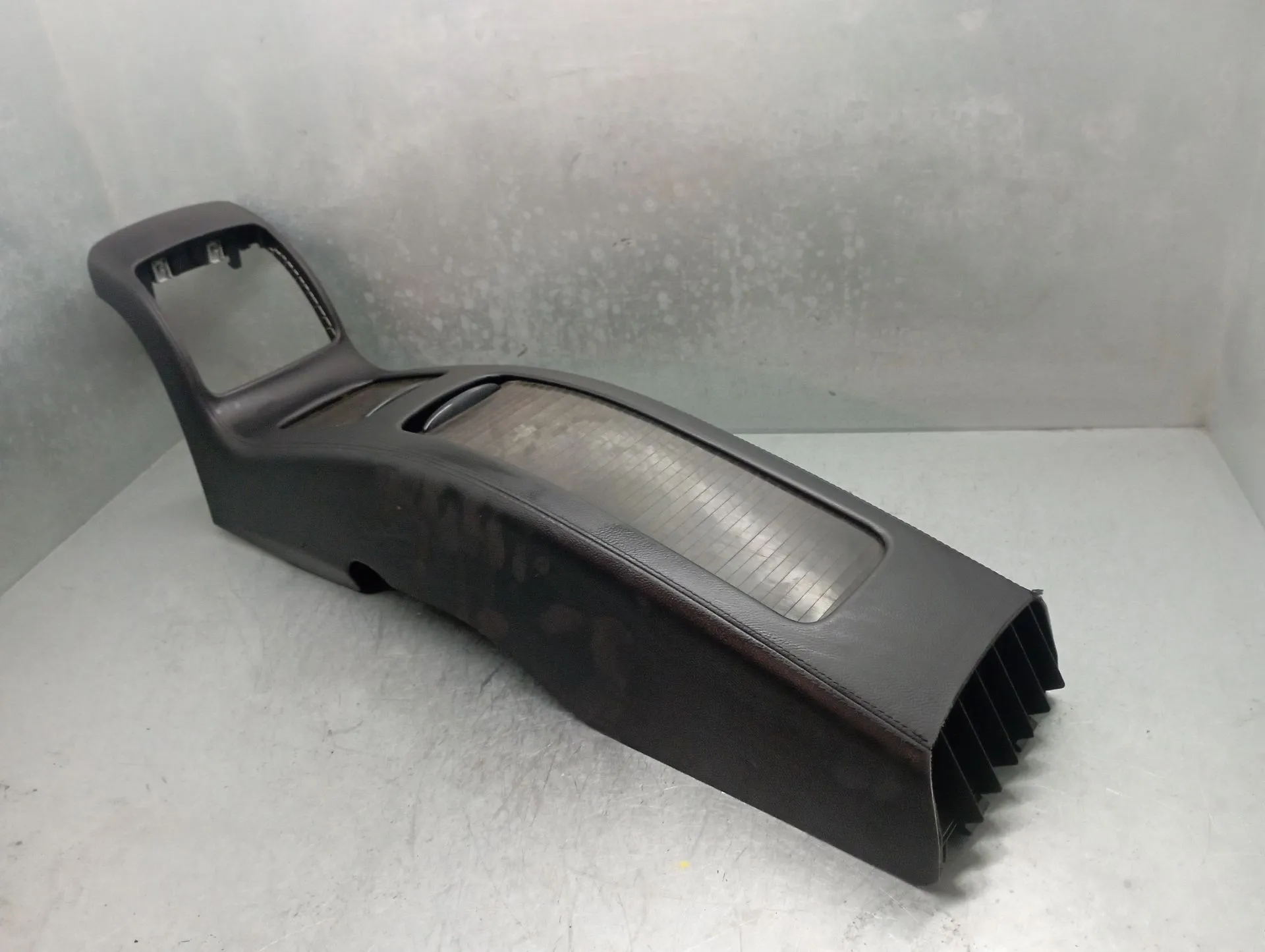 Apoyobrazos MERCEDES-BENZ CLS (C219) Imagem-1