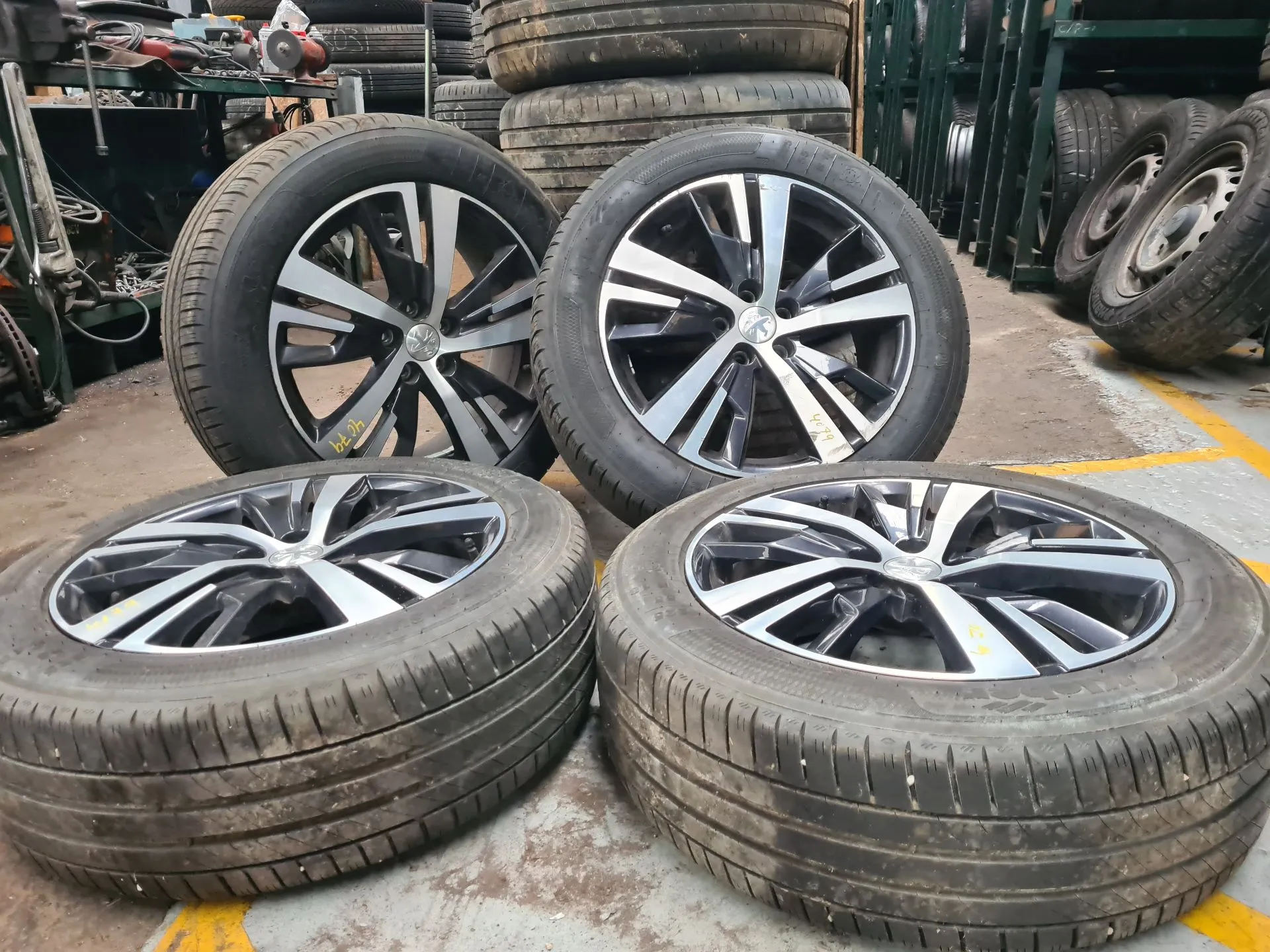 Conjunto de Jantes PEUGEOT 5008 II (M_)