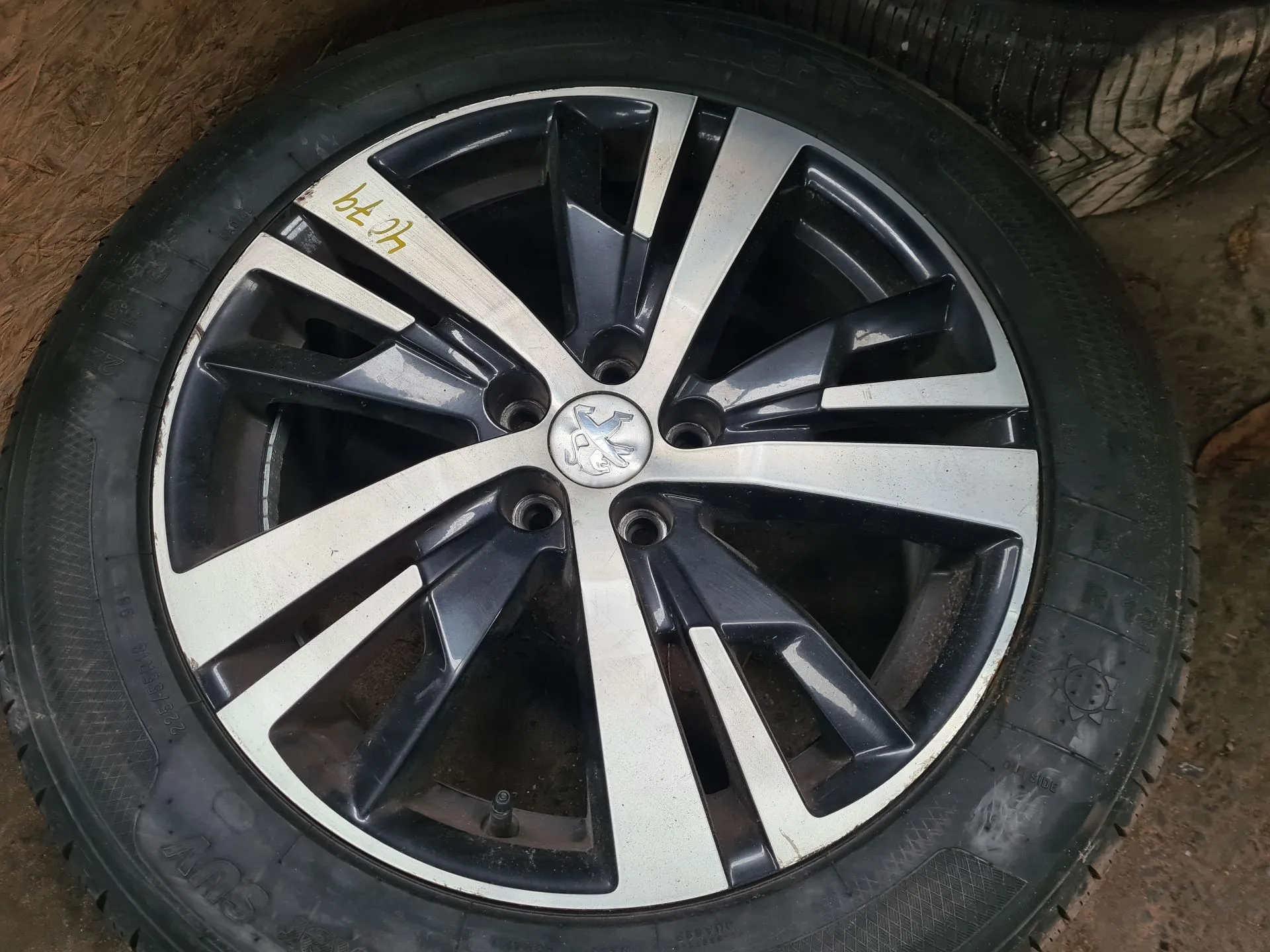 Conjunto de Jantes PEUGEOT 5008 II (M_) Imagem-0