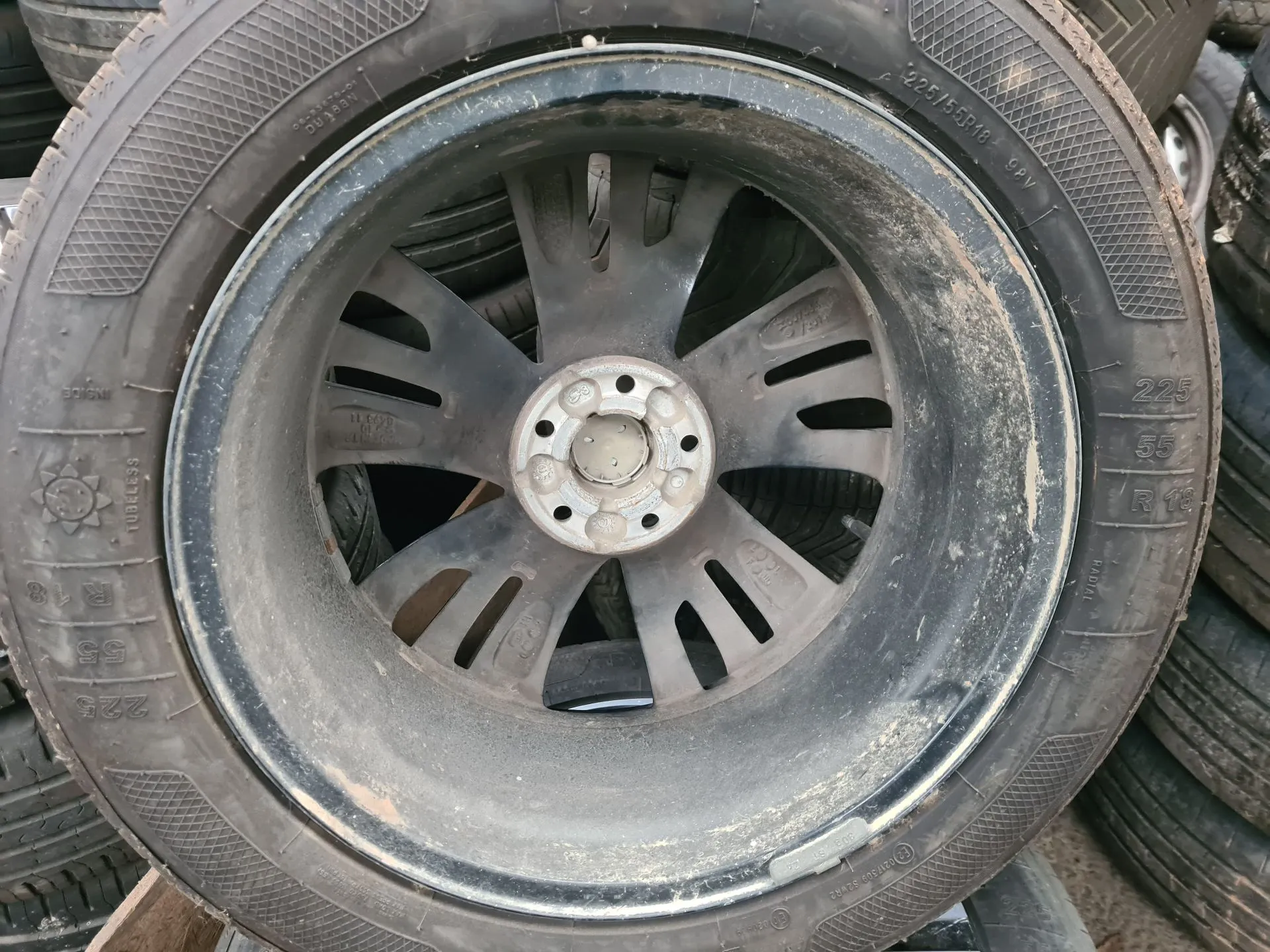 Llanta Trasera Derecha PEUGEOT 5008 II (M_) Imagem-1