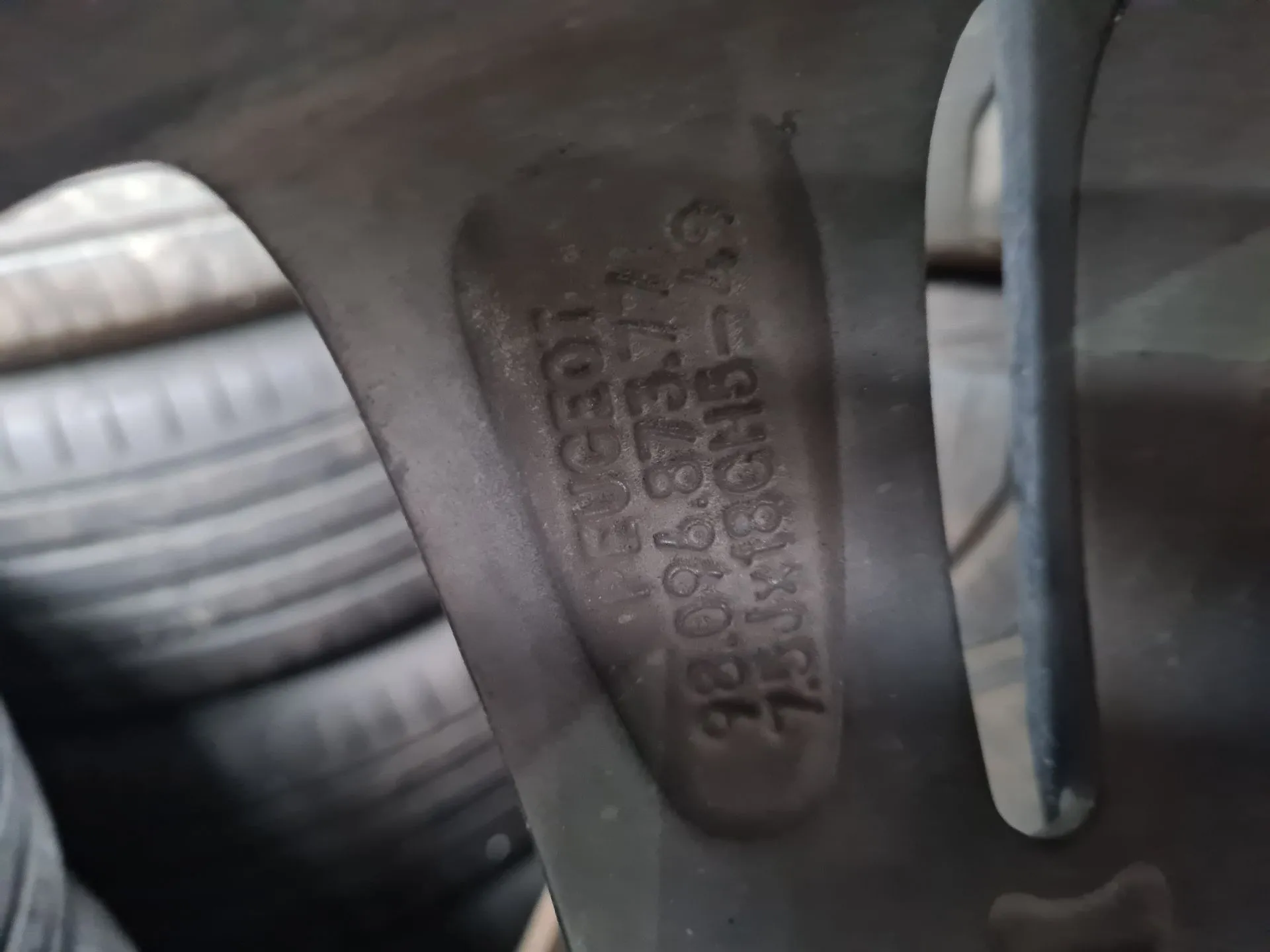 Llanta Trasera Derecha PEUGEOT 5008 II (M_) Imagem-3