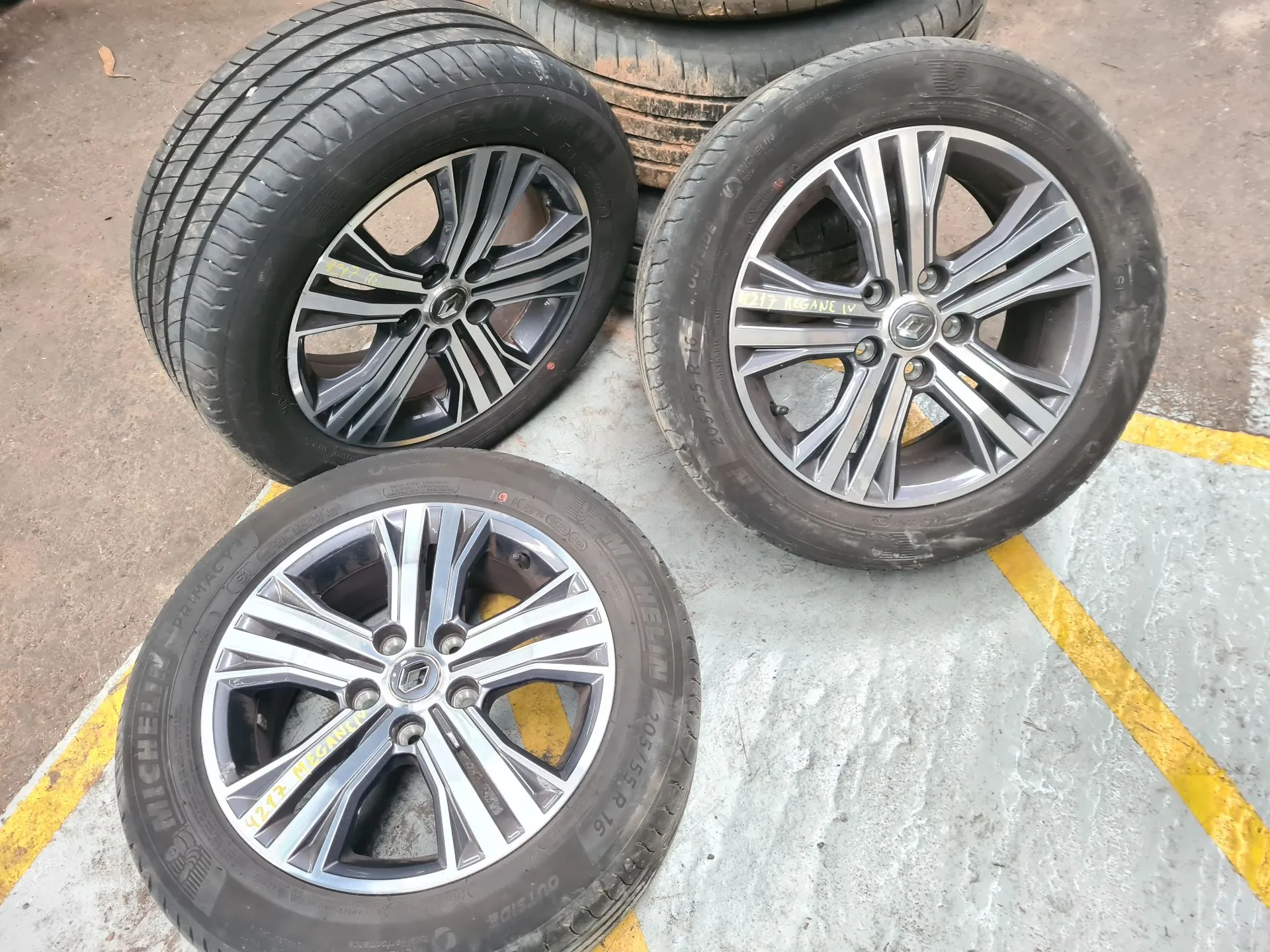 Conjunto de Jantes RENAULT Megane IV (B9A/M_) Imagem-1