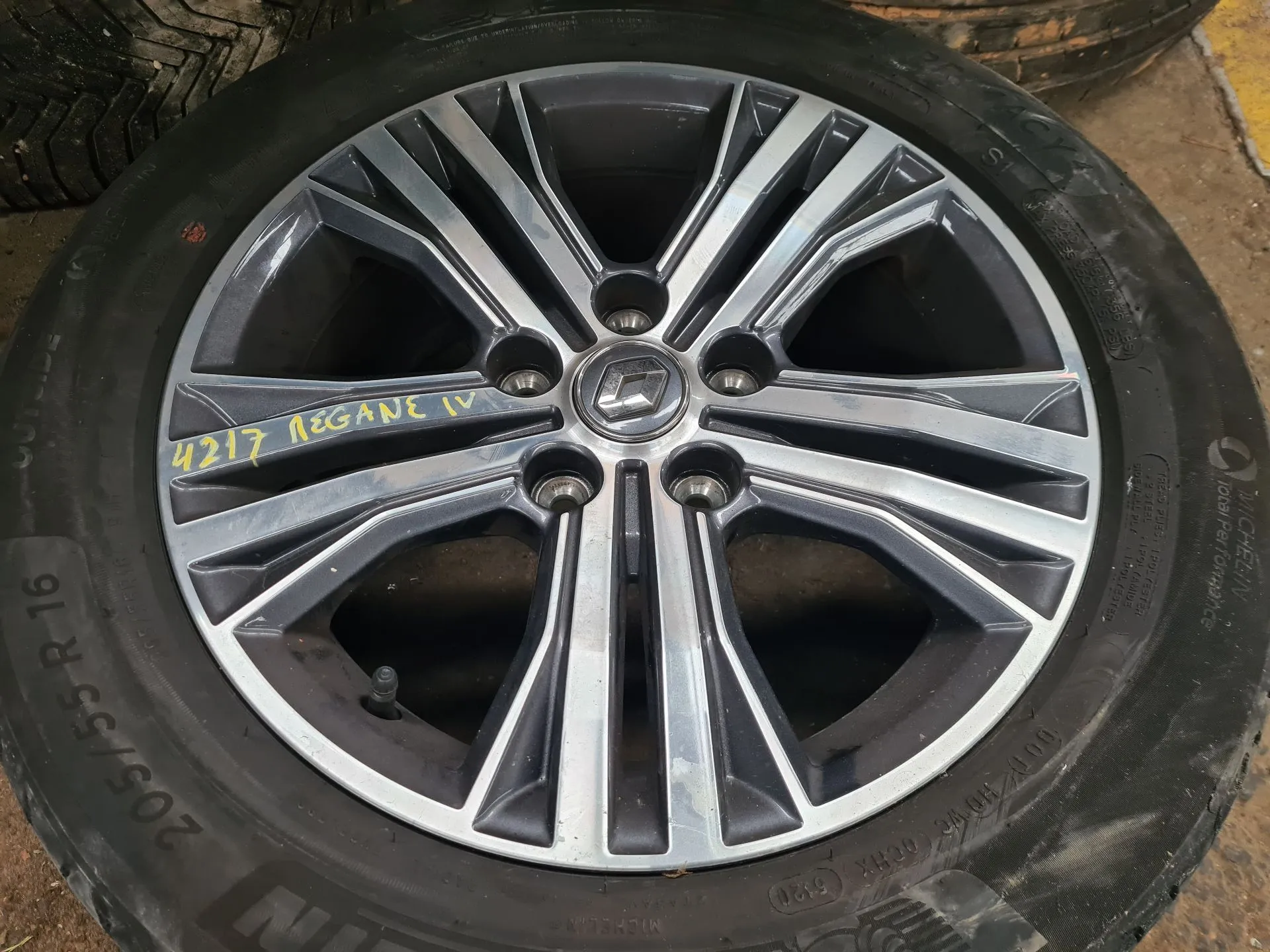 Conjunto de Jantes RENAULT Megane IV (B9A/M_) Imagem-2