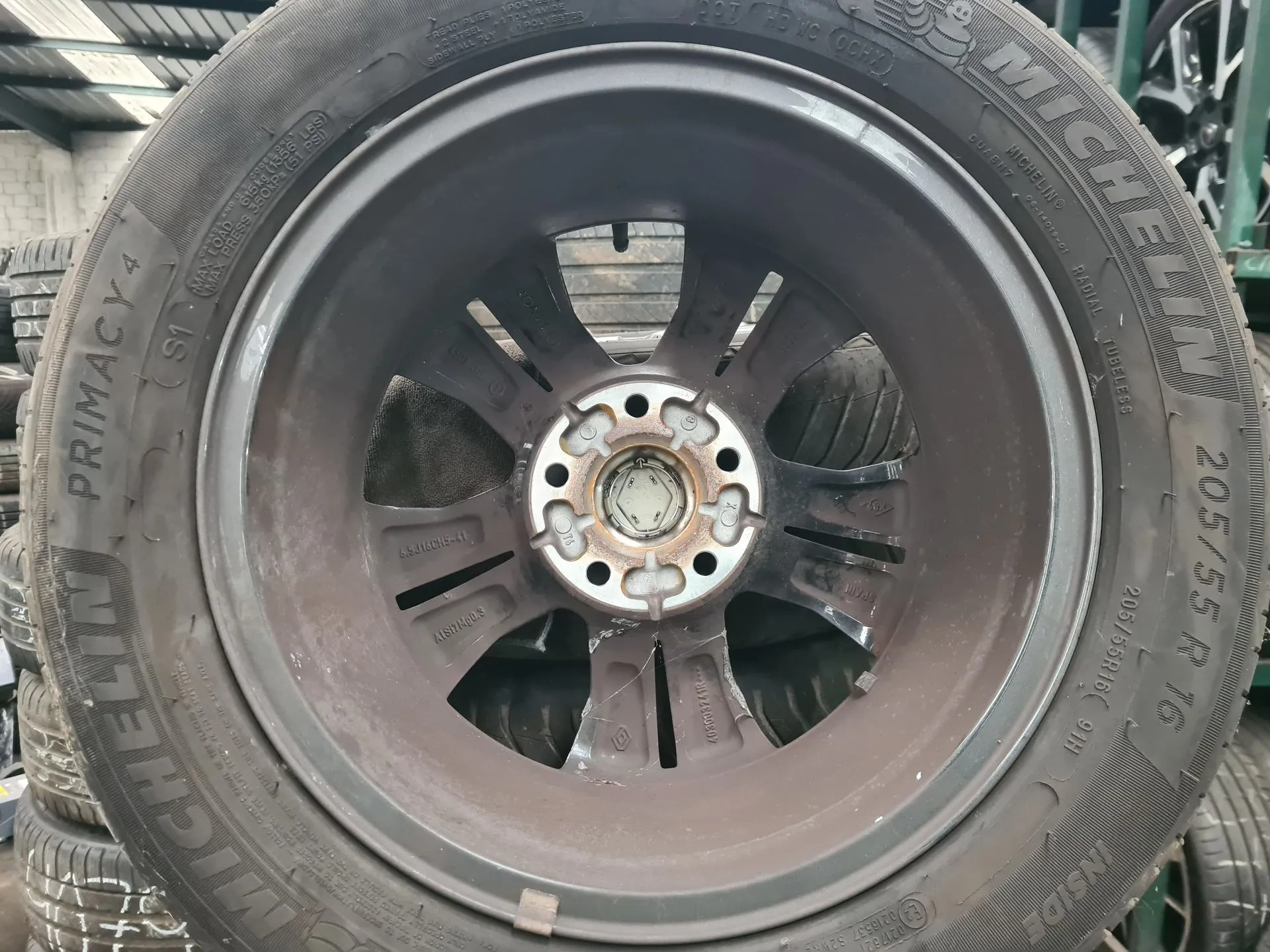 Llanta Trasera Derecha RENAULT Megane IV (B9A/M_) Imagem-1