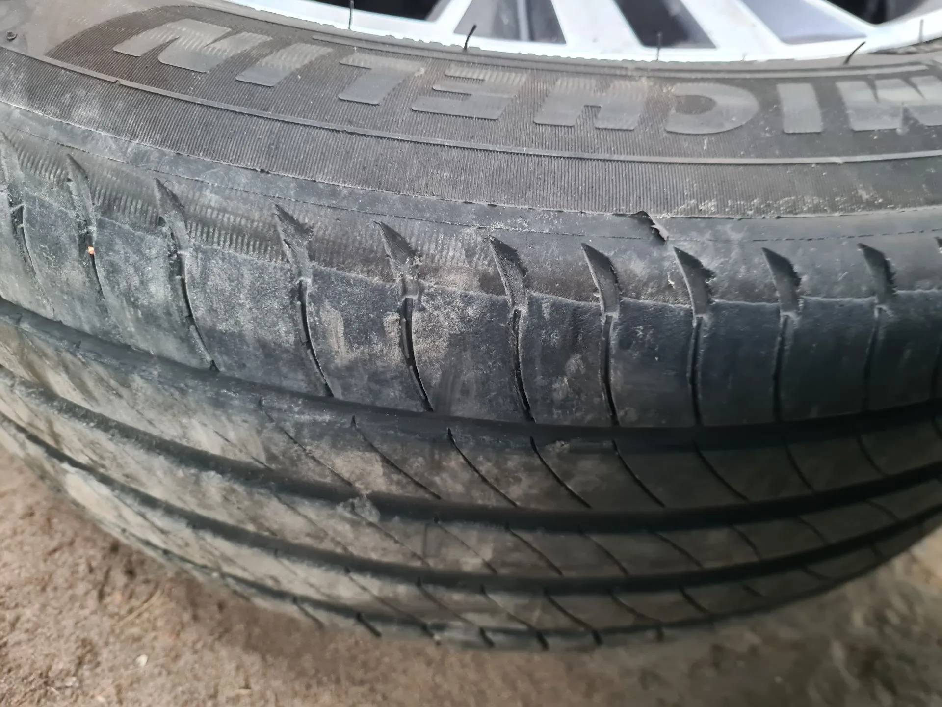 Neumático RENAULT Megane IV (B9A/M_)