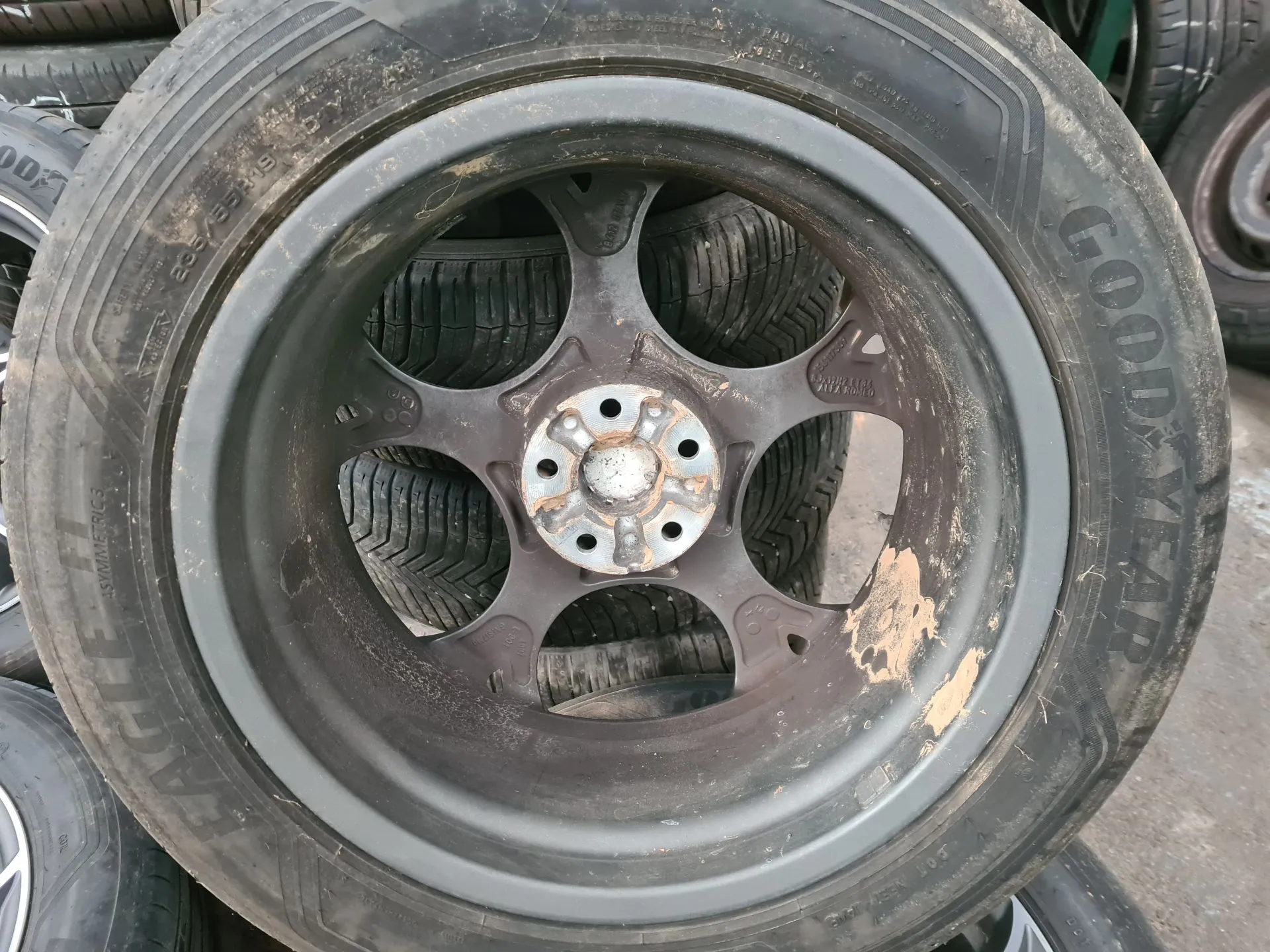 Cerchio Anteriore Sinistro ALFA ROMEO Stelvio (949_) Imagem-1