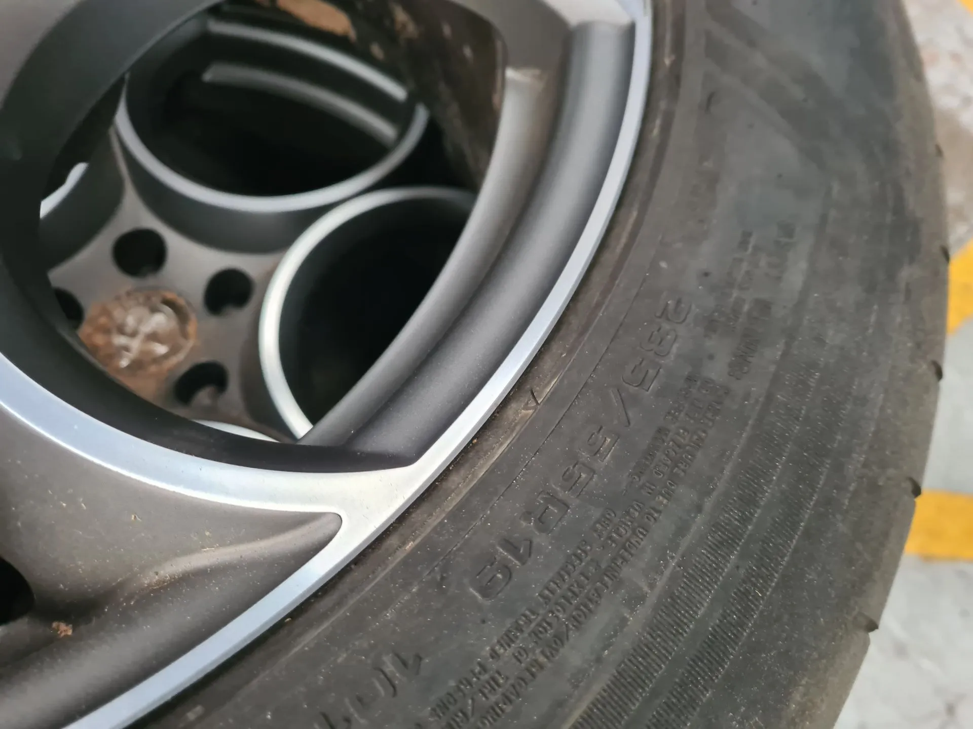 Pneumatico ALFA ROMEO Stelvio (949_) Imagem-1