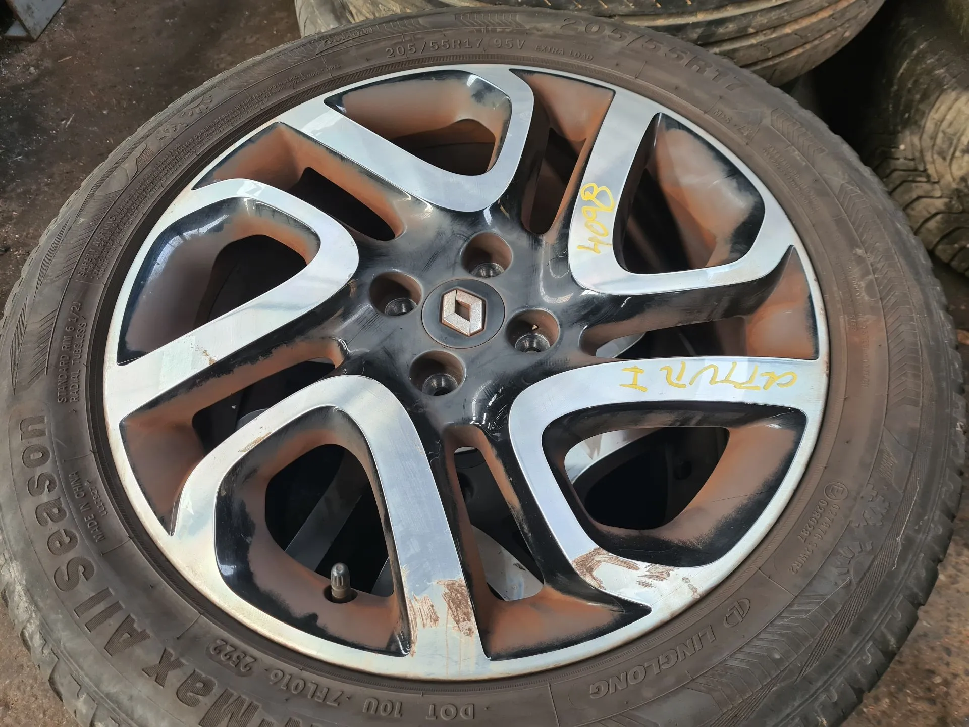 Left front Rim RENAULT Captur (J5_)