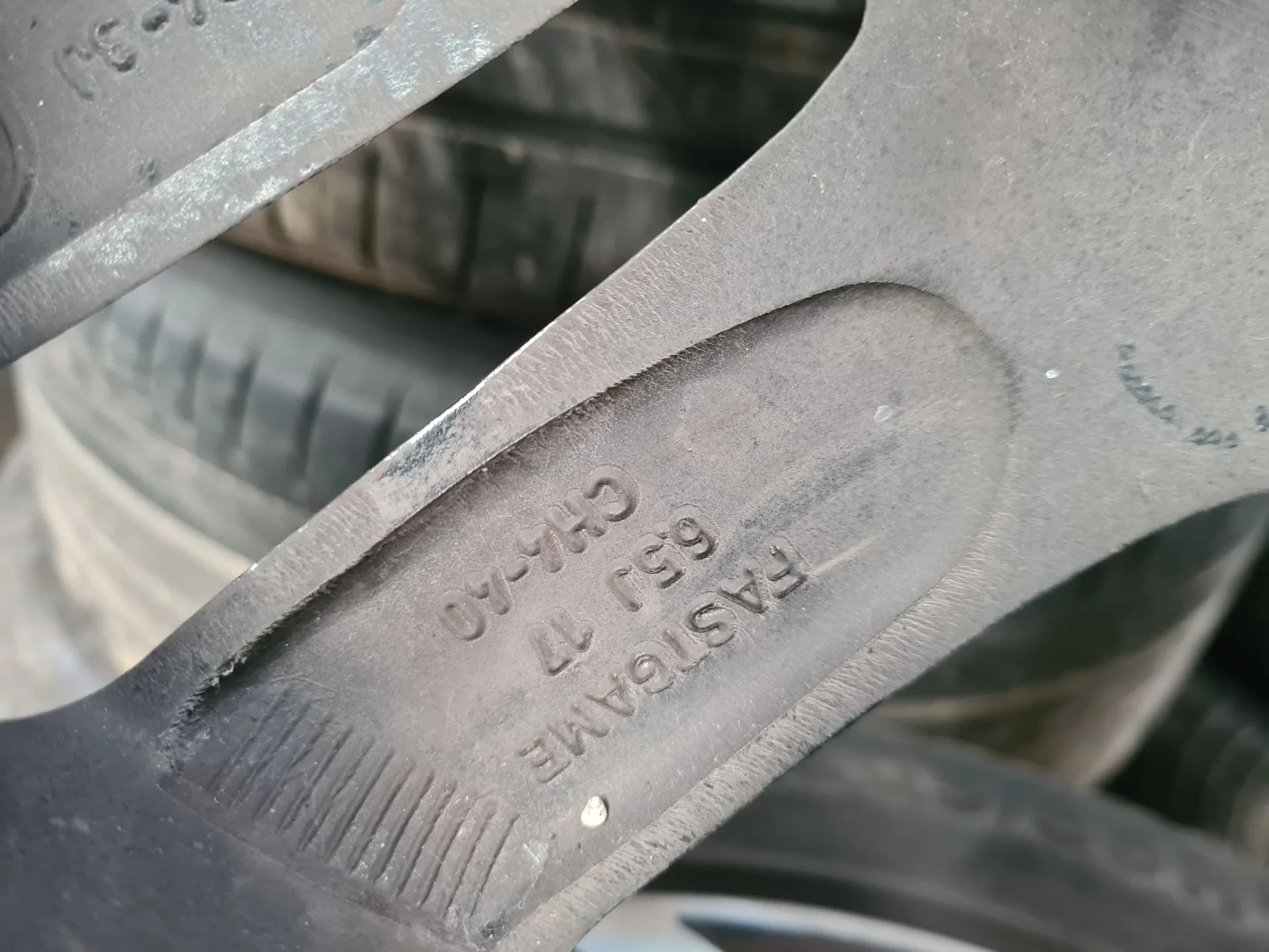 Jante trás direita RENAULT Captur (J5_) Imagem-2