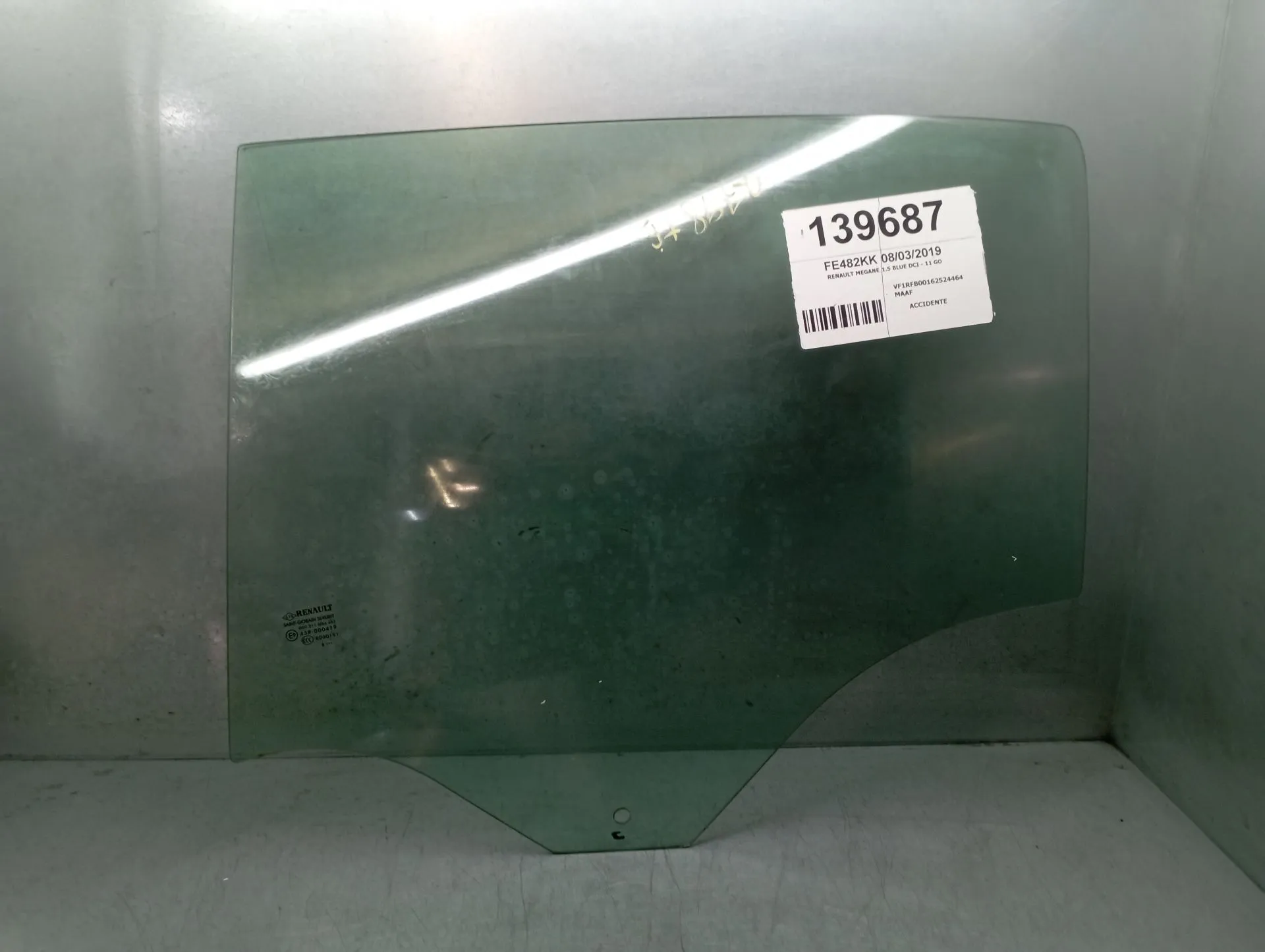 Vidro porta trás esquerdo RENAULT Megane IV (B9A/M_)