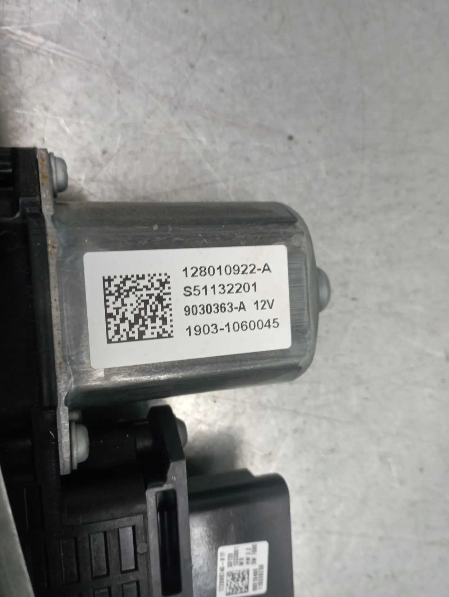 Lève-vitre avant gauche DACIA Sandero III Imagem-4