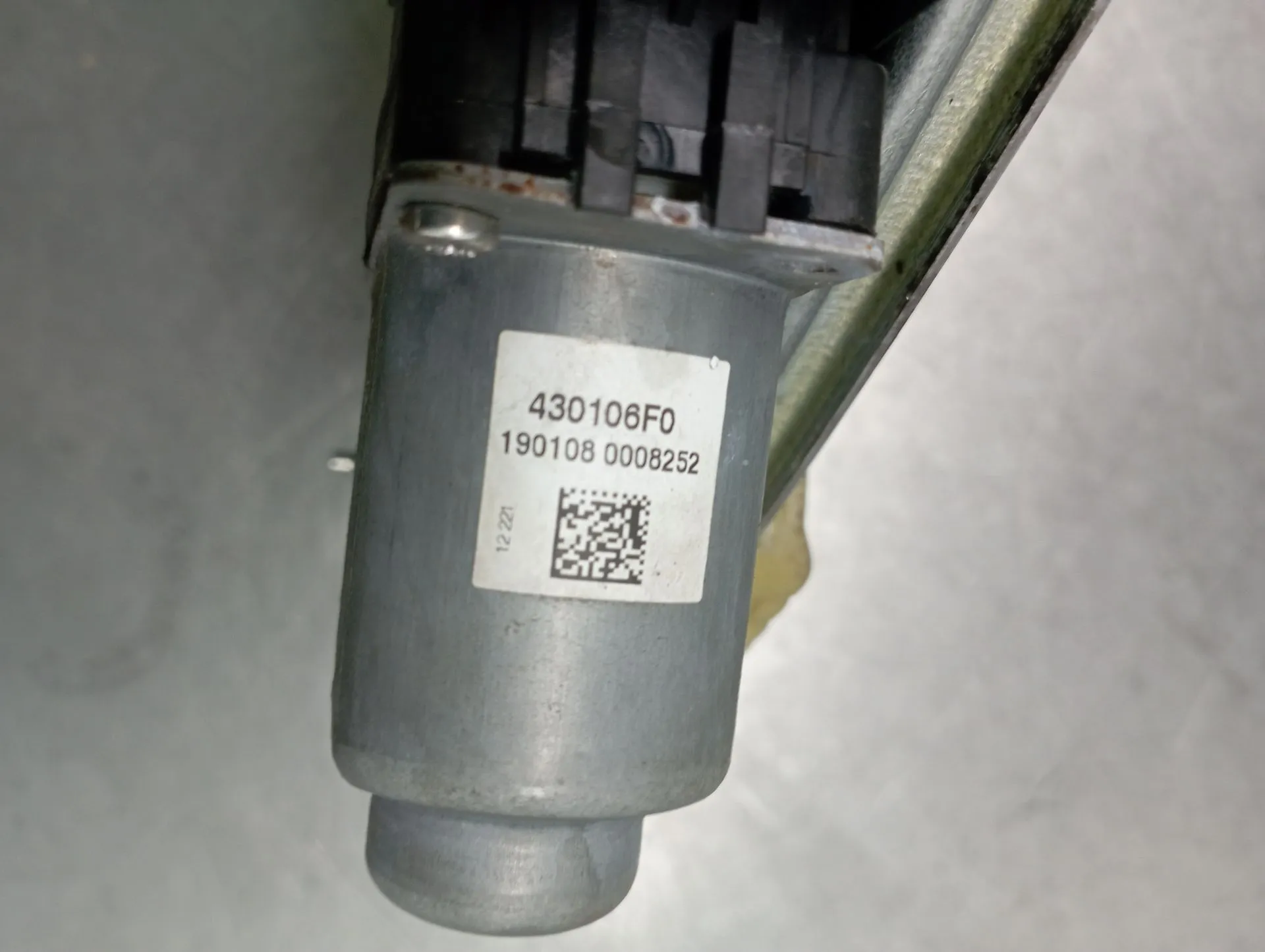 Lève-vitre arrière gauche RENAULT Megane IV (B9A/M_) Imagem-4