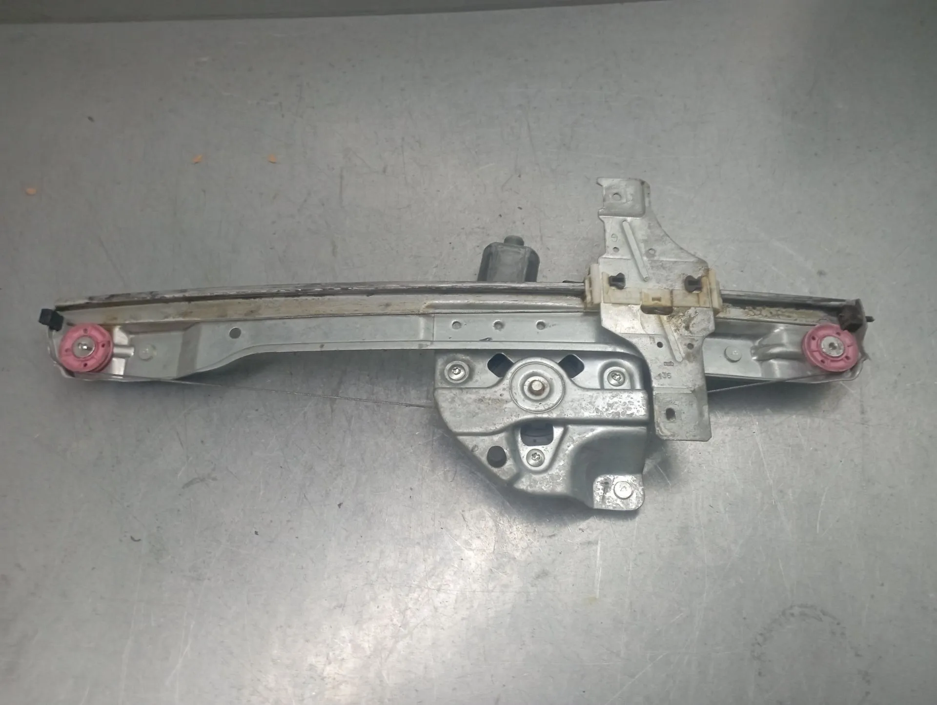 Lève-vitre avant gauche PEUGEOT 208 Imagem-1