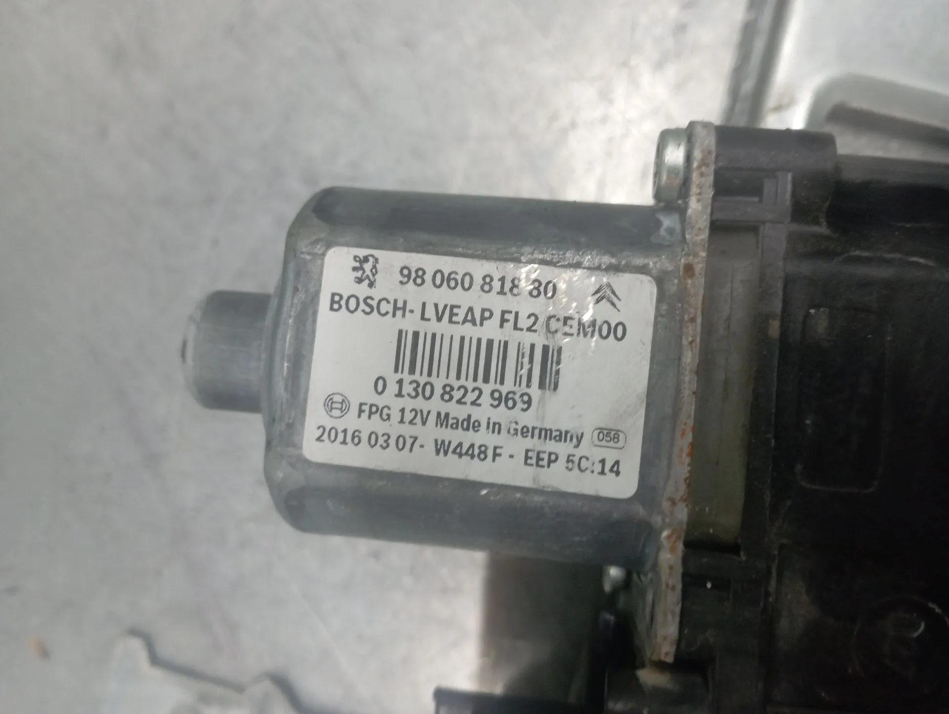 Lève-vitre avant gauche PEUGEOT 208 Imagem-3