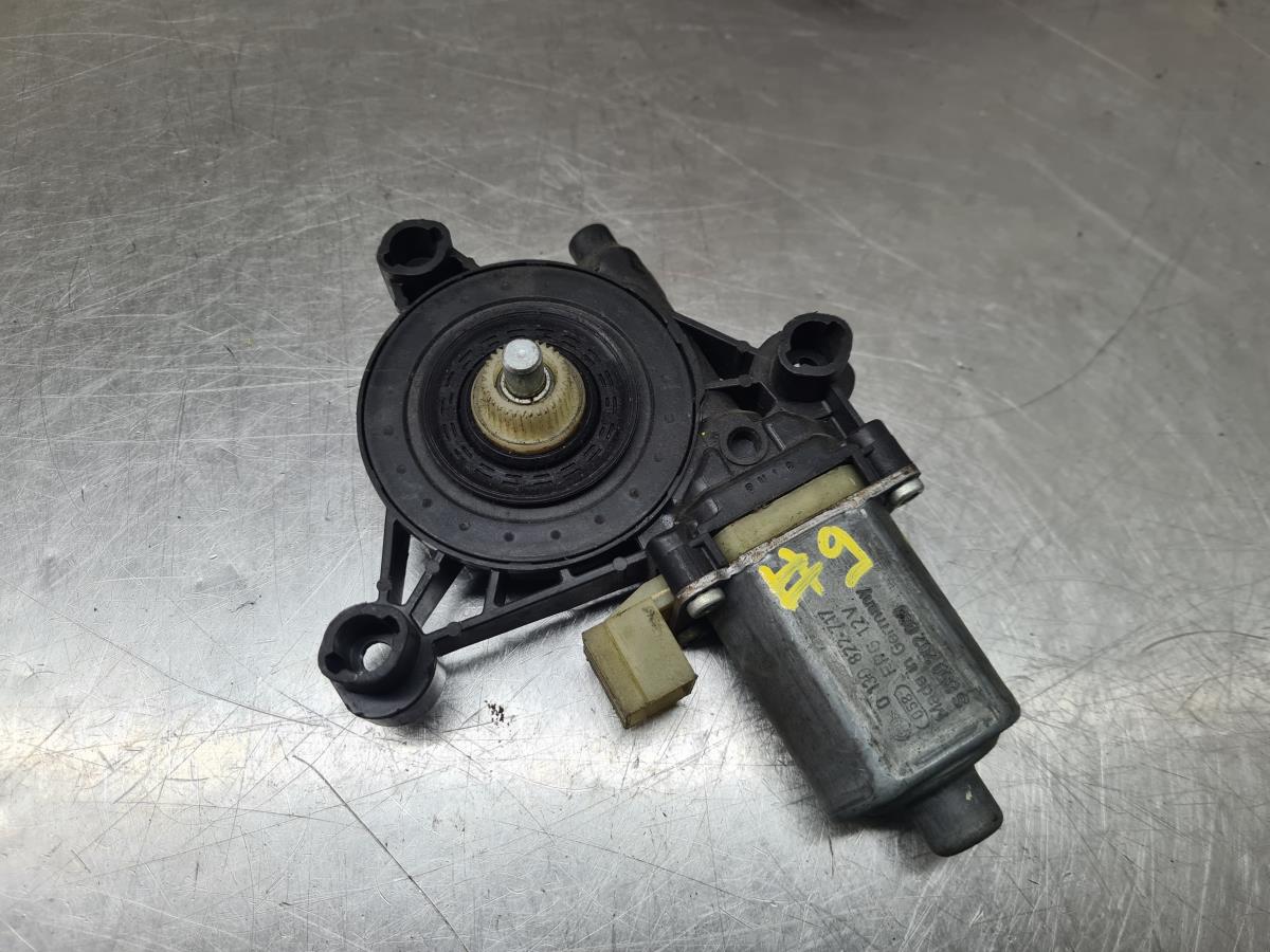 Moteur lève-vitre avant gauche VOLKSWAGEN Golf VII (5G1, BQ1, BE1, BE2)