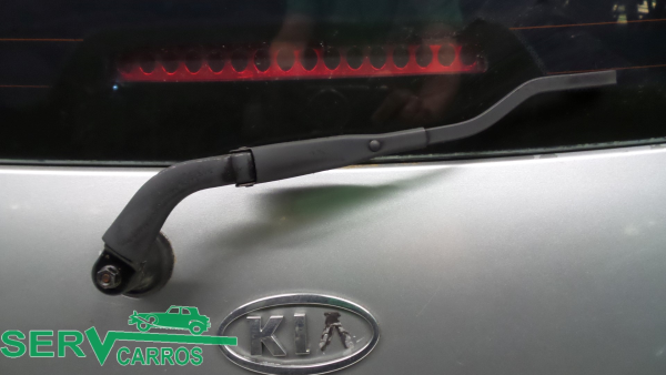Brazo de limpiaparabrisas trasero KIA Carens I (FC)