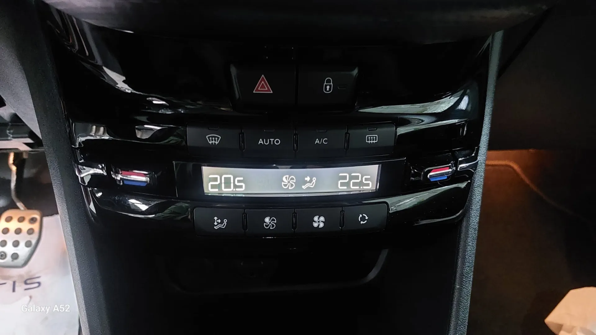 Comando clima PEUGEOT 208