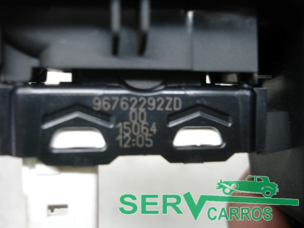 Mando / interruptor elevalunas delantero derecho PEUGEOT 208 Imagem-2