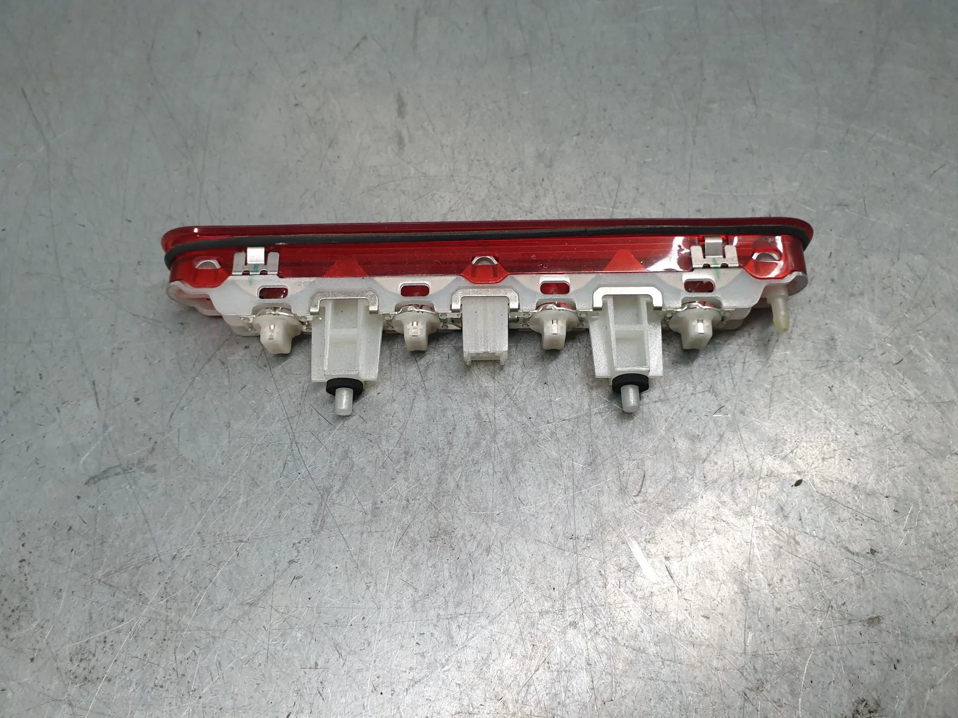 Feu de stop supplémentaire / 3e feu PEUGEOT 208 II Imagem-4