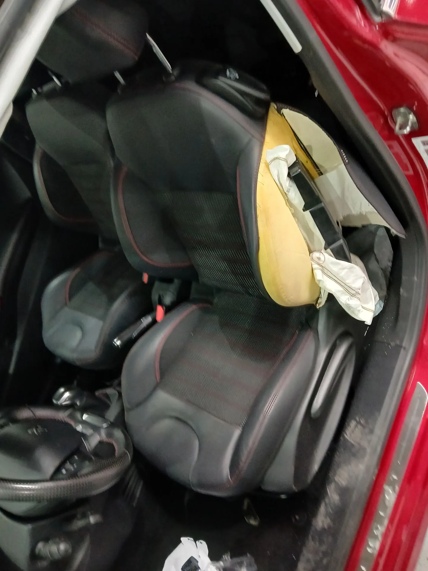 Conjunto de Bancos PEUGEOT 208 Imagem-2