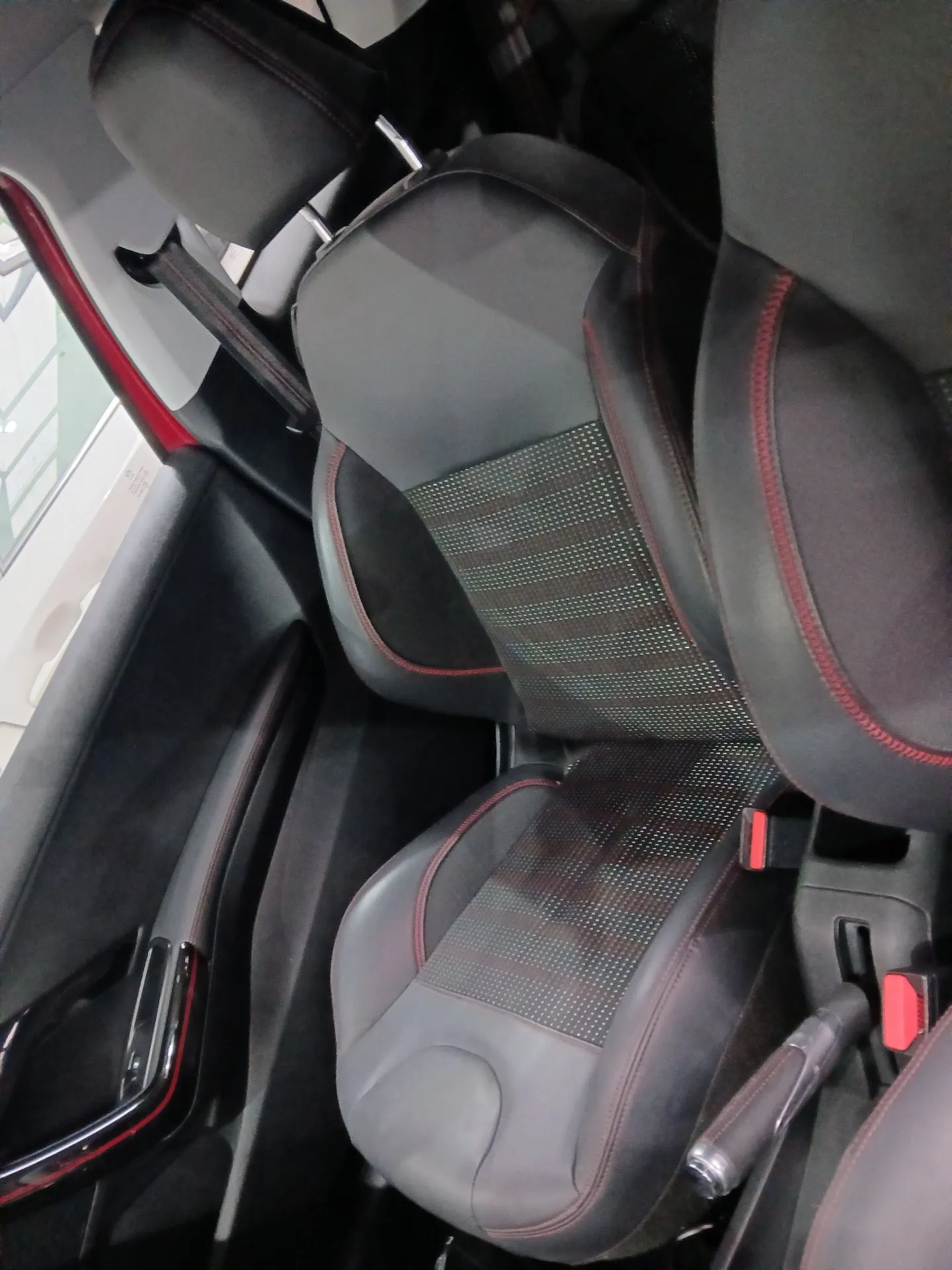 Conjunto de Bancos PEUGEOT 208 Imagem-6