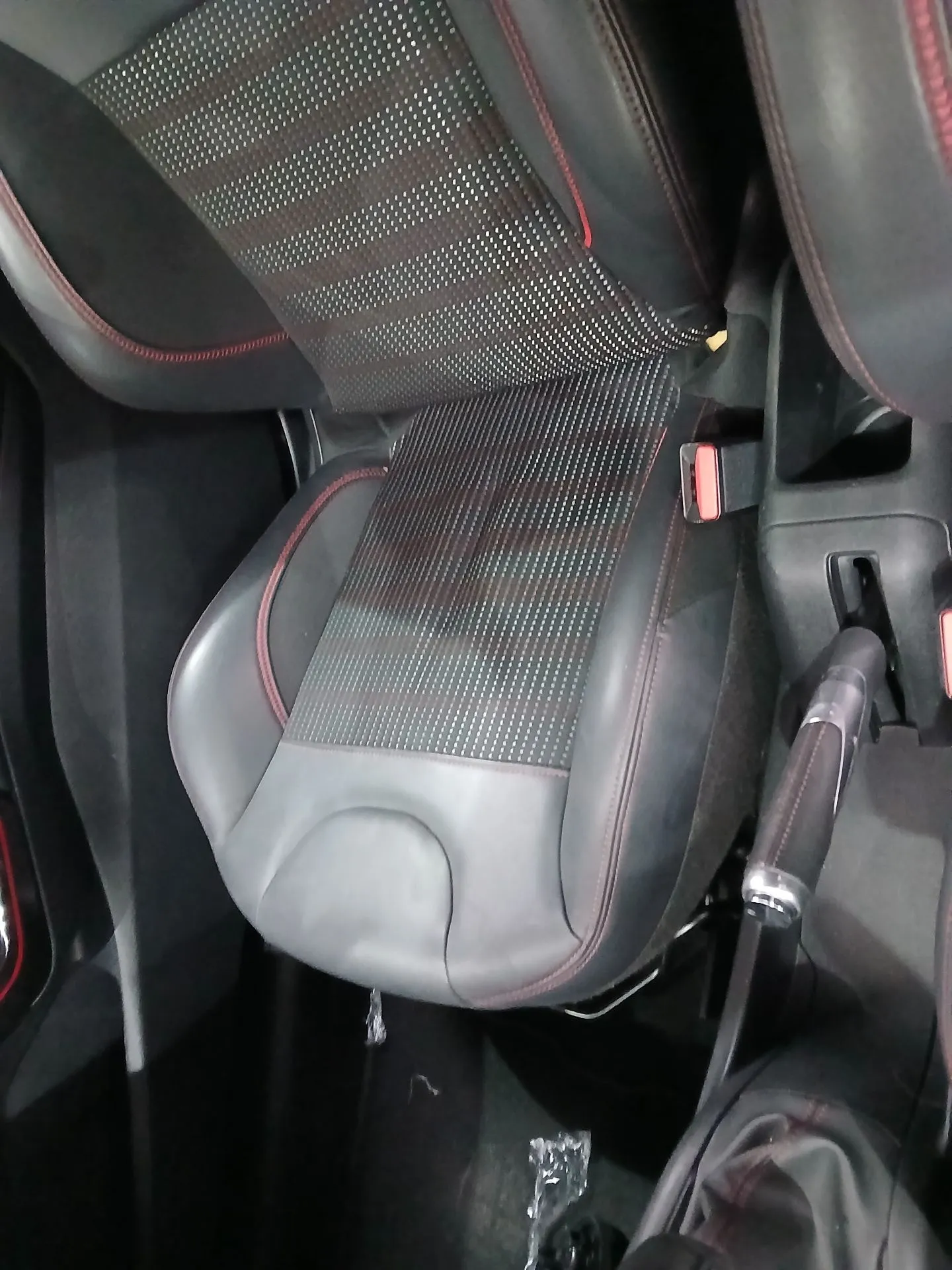 Conjunto de Bancos PEUGEOT 208 Imagem-7