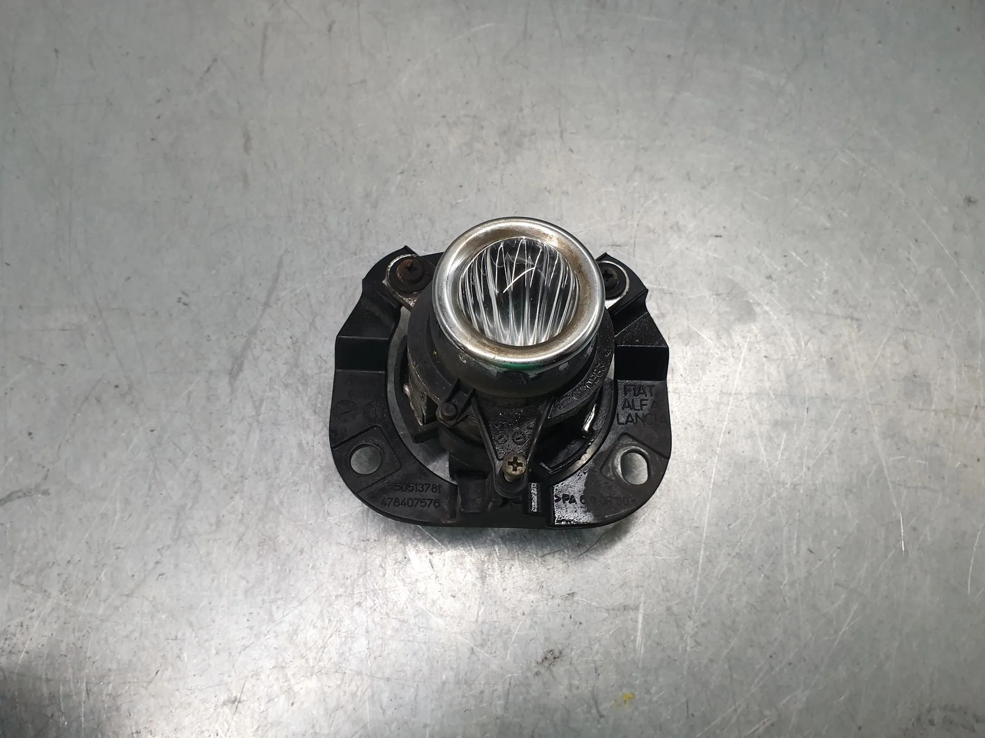 Feu antibrouillard Avant Gauche ALFA ROMEO Giulietta (940_)