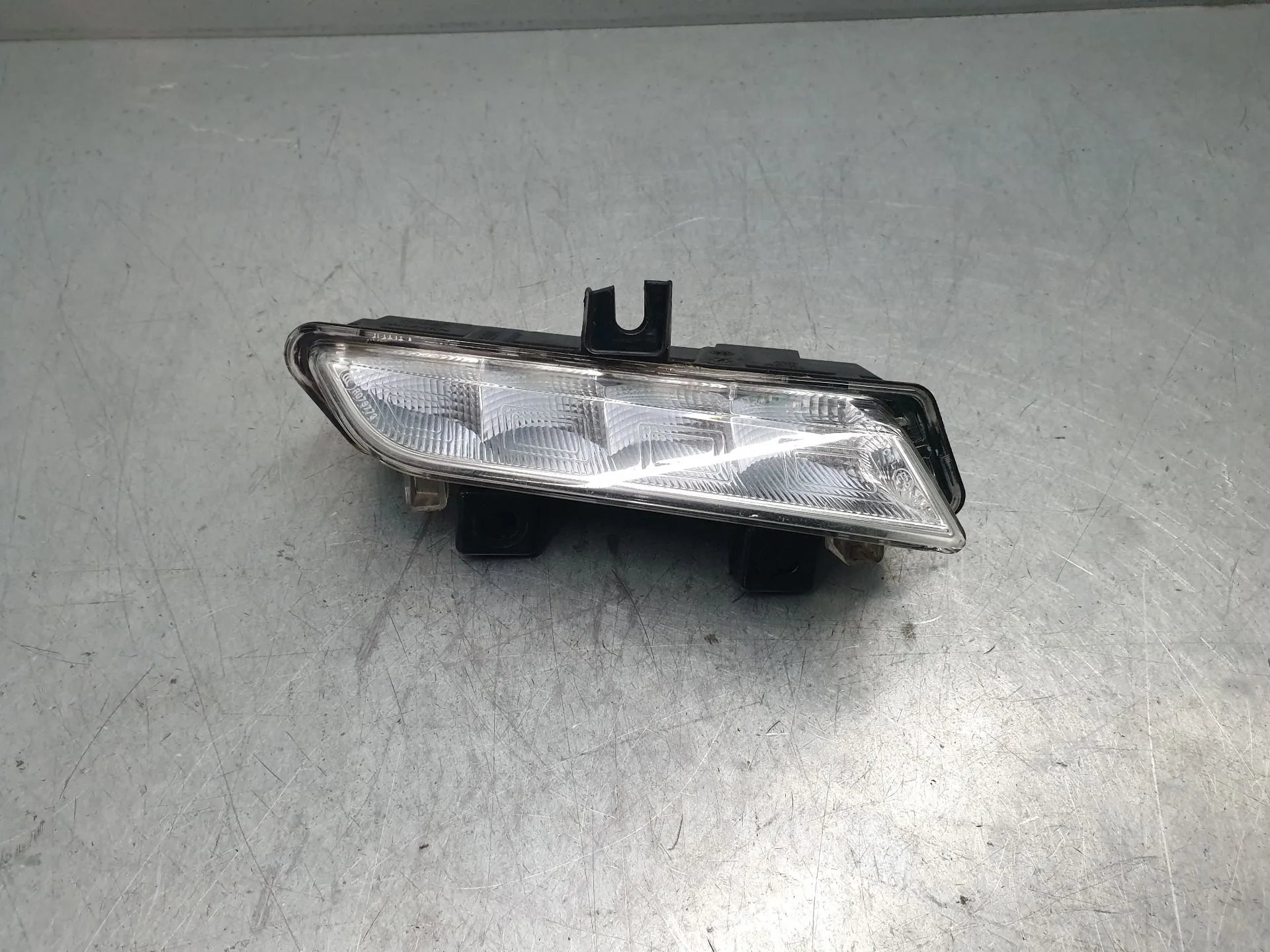 Daytime running light right RENAULT Captur (J5_)
