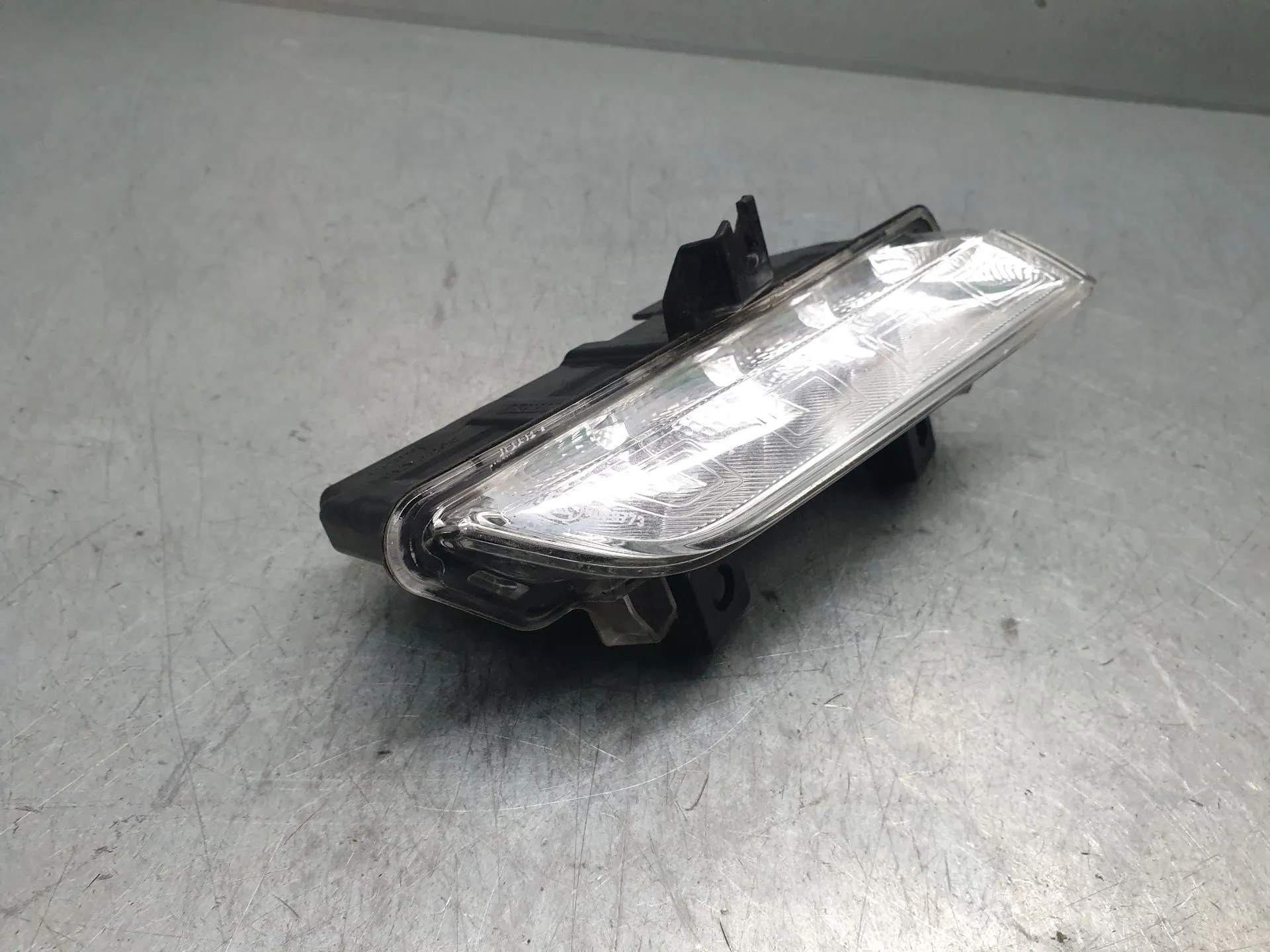 Daytime running light right RENAULT Captur (J5_) Imagem-2
