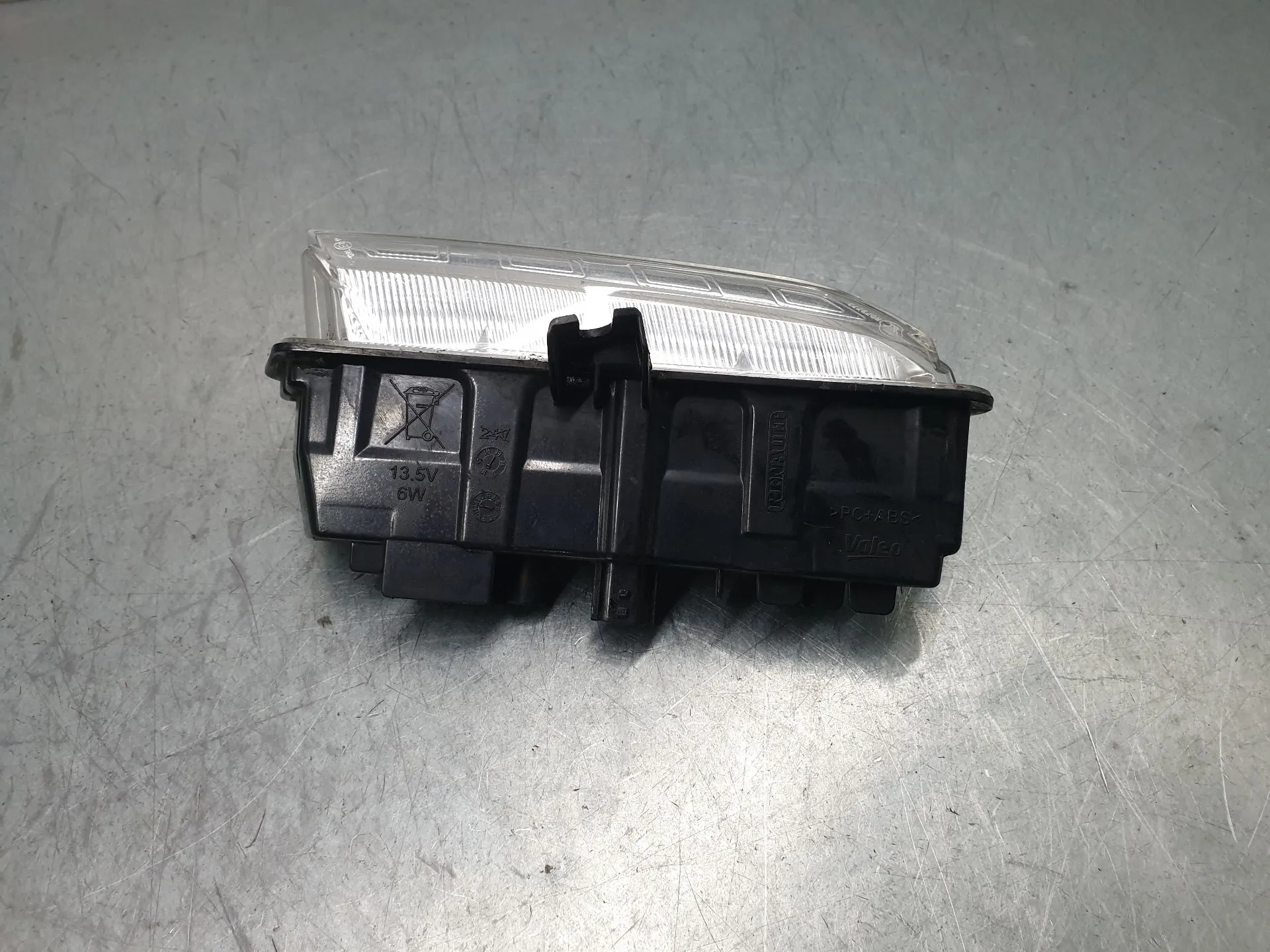 Daytime running light right RENAULT Captur (J5_) Imagem-3