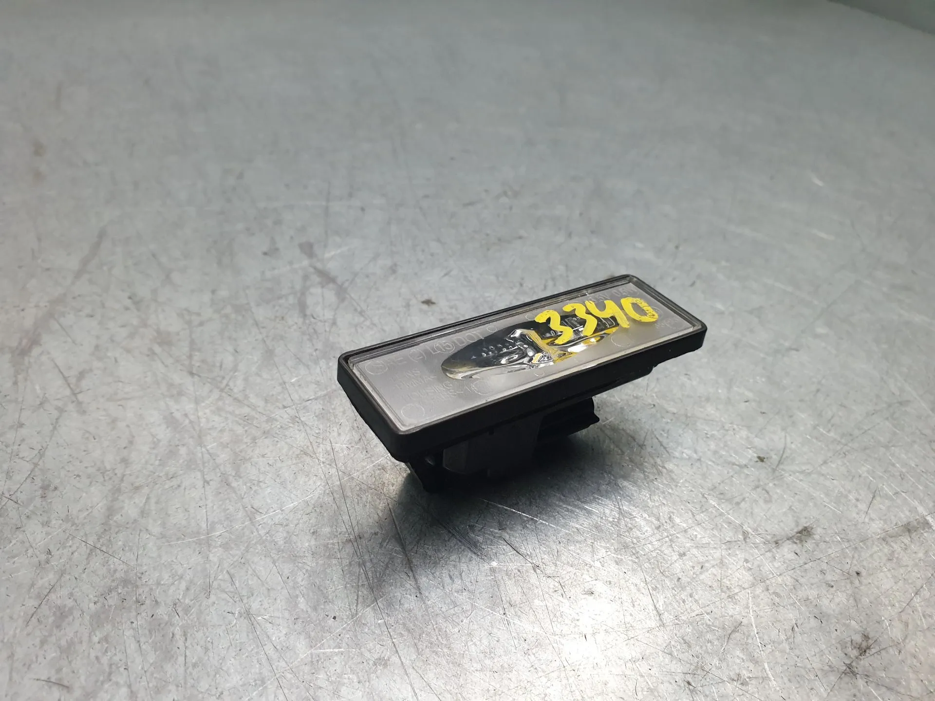 Feu de plaque DACIA Duster III (P1310) Imagem-1