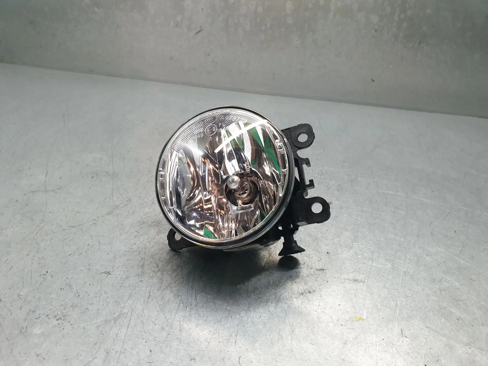 Feu antibrouillard Avant Gauche RENAULT Megane IV (B9A/M_) Imagem-1