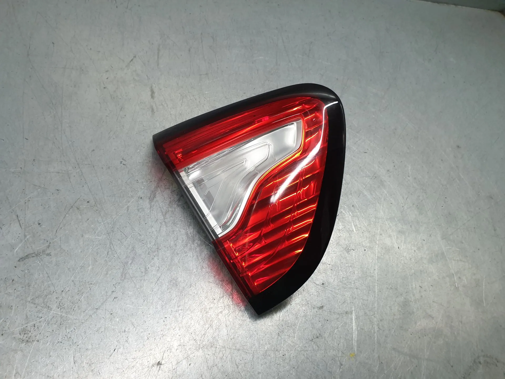 Réflecteur hayon gauche RENAULT Captur (J5_) Imagem-1