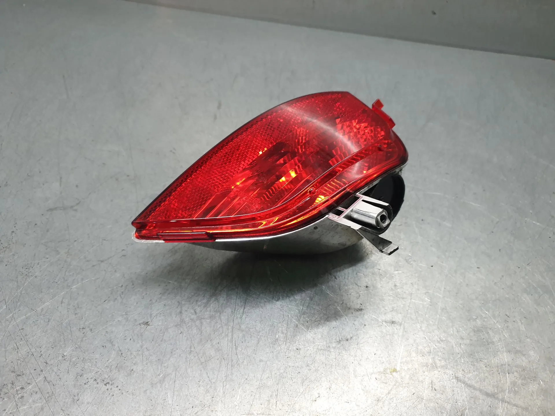 Feu antibrouillard Arrière Droite DACIA Sandero III Imagem-2