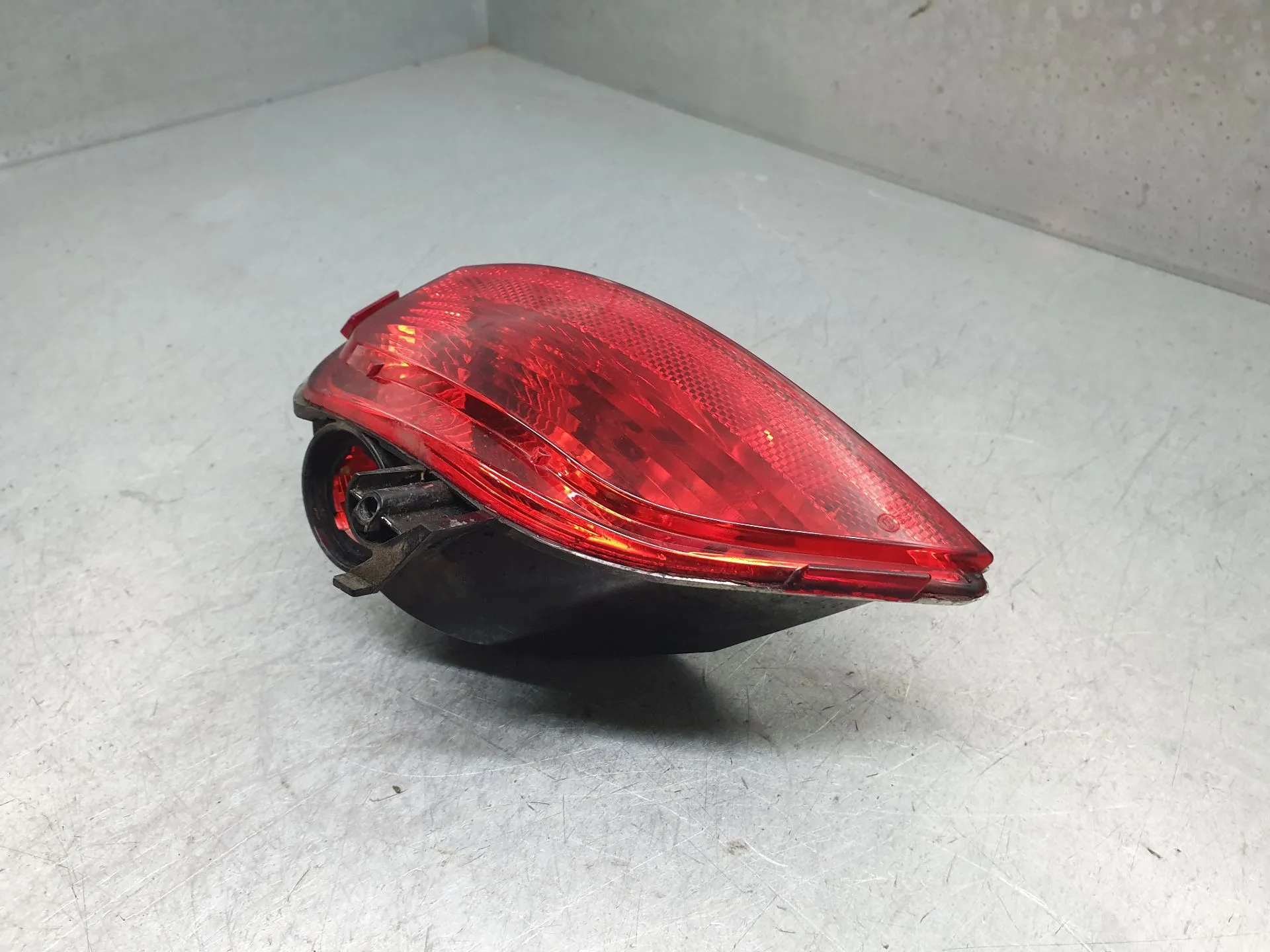Left rear fog light RENAULT Megane IV (B9A/M_) Imagem-2