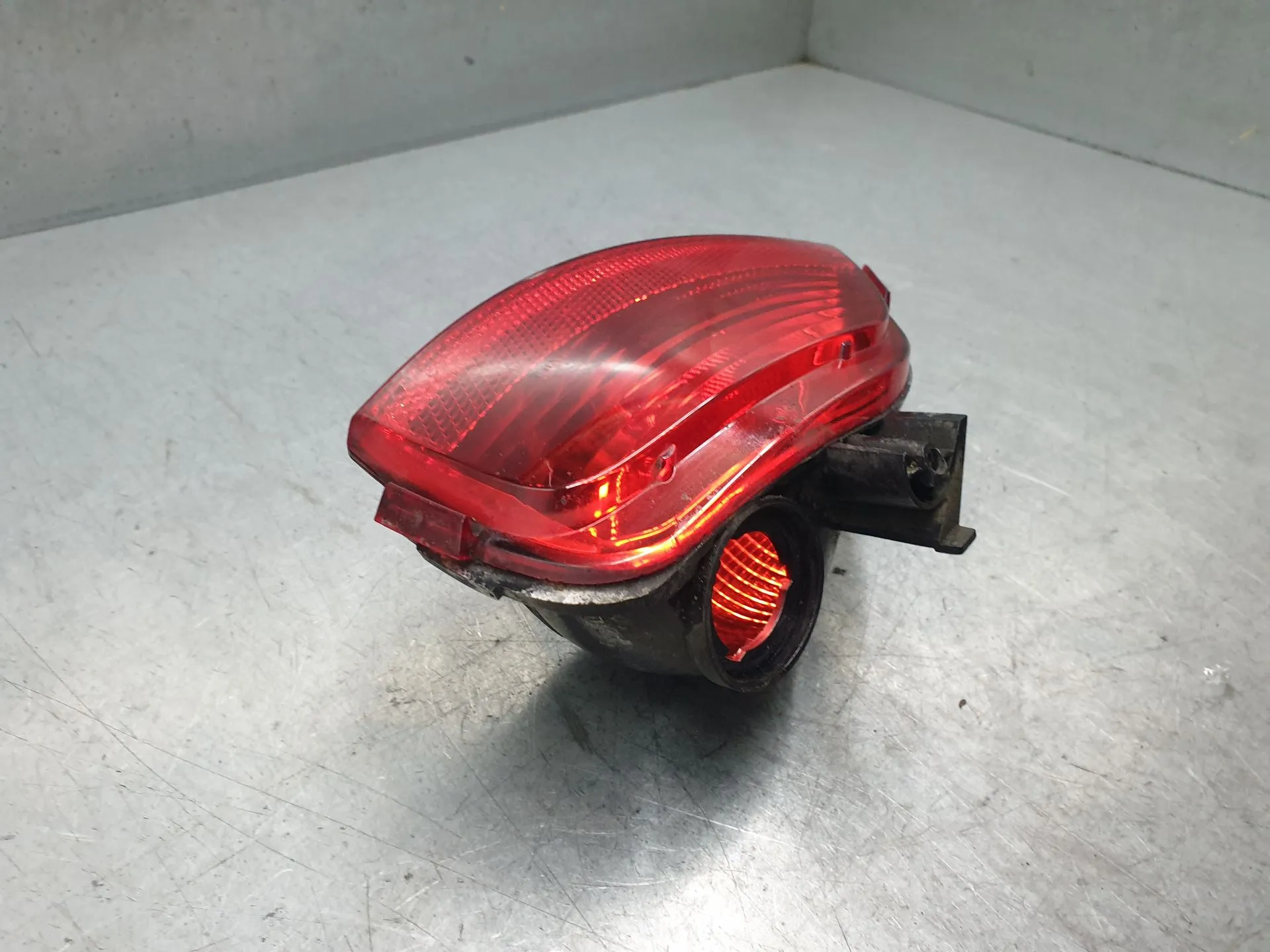 Left rear fog light RENAULT Megane IV (B9A/M_) Imagem-1
