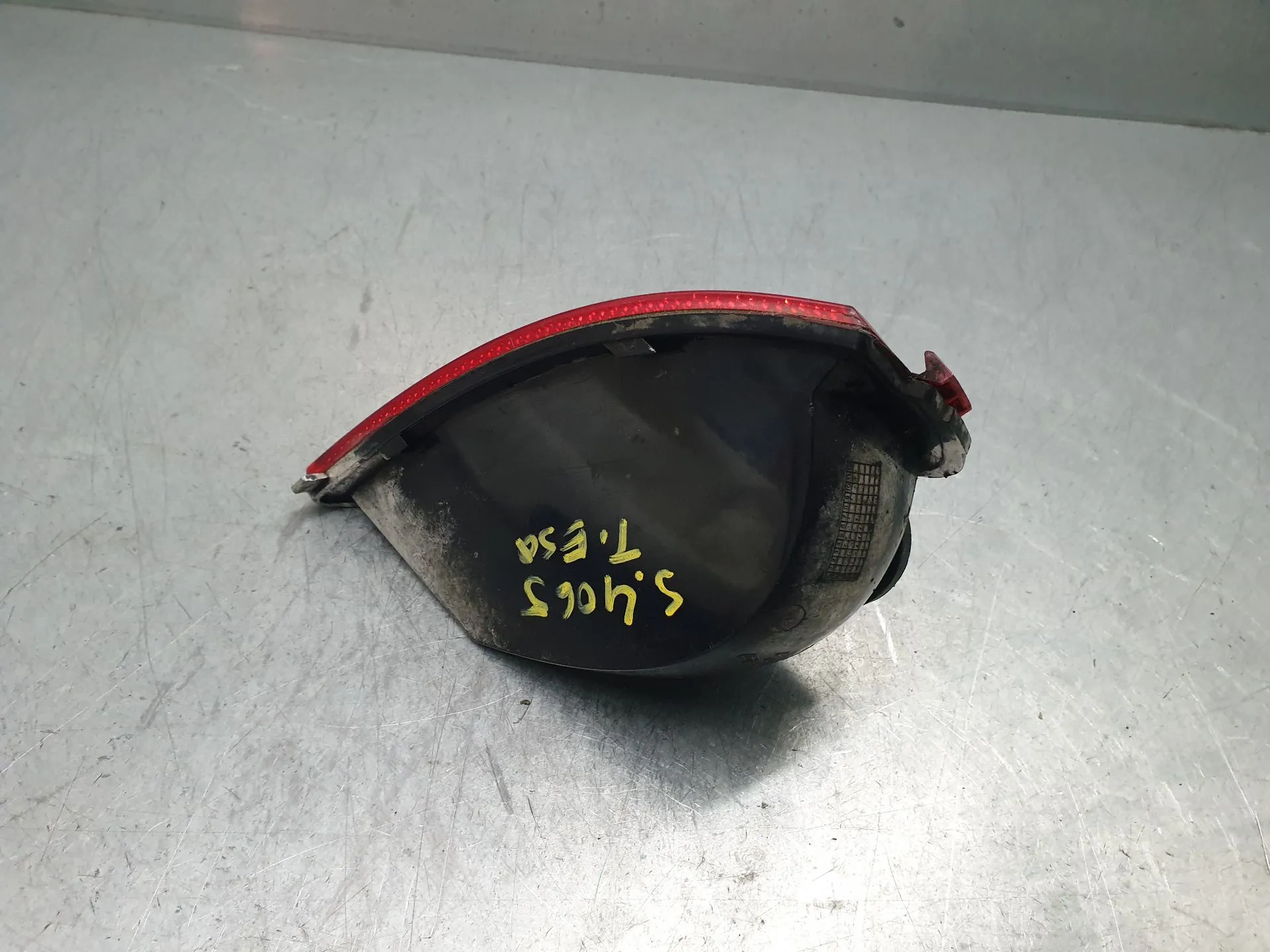 Left rear fog light RENAULT Megane IV (B9A/M_) Imagem-3