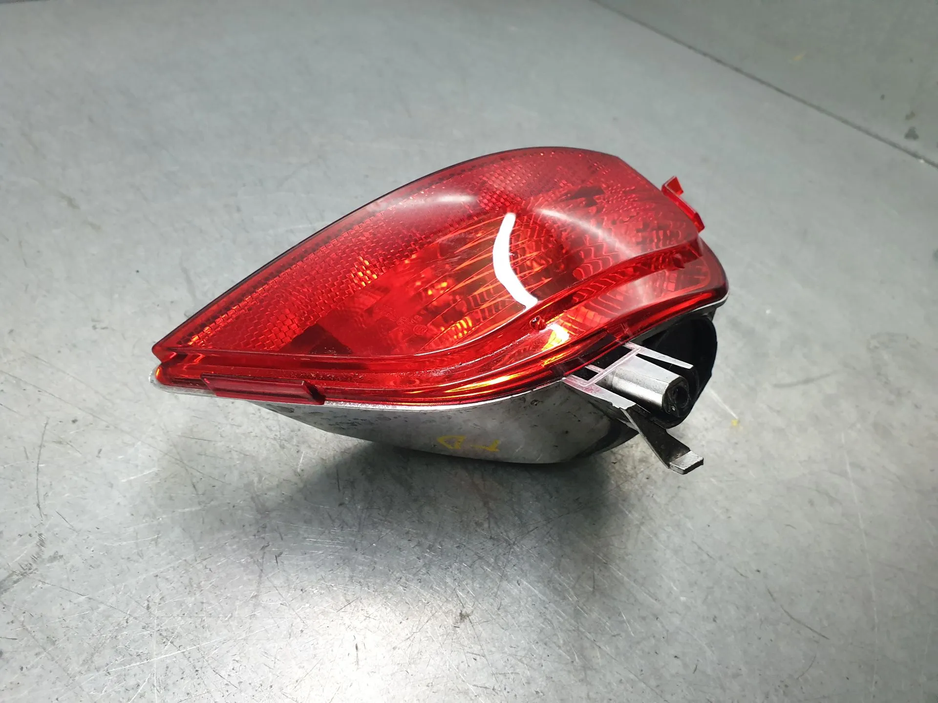 Feu antibrouillard Arrière Droite DACIA Sandero III Imagem-2