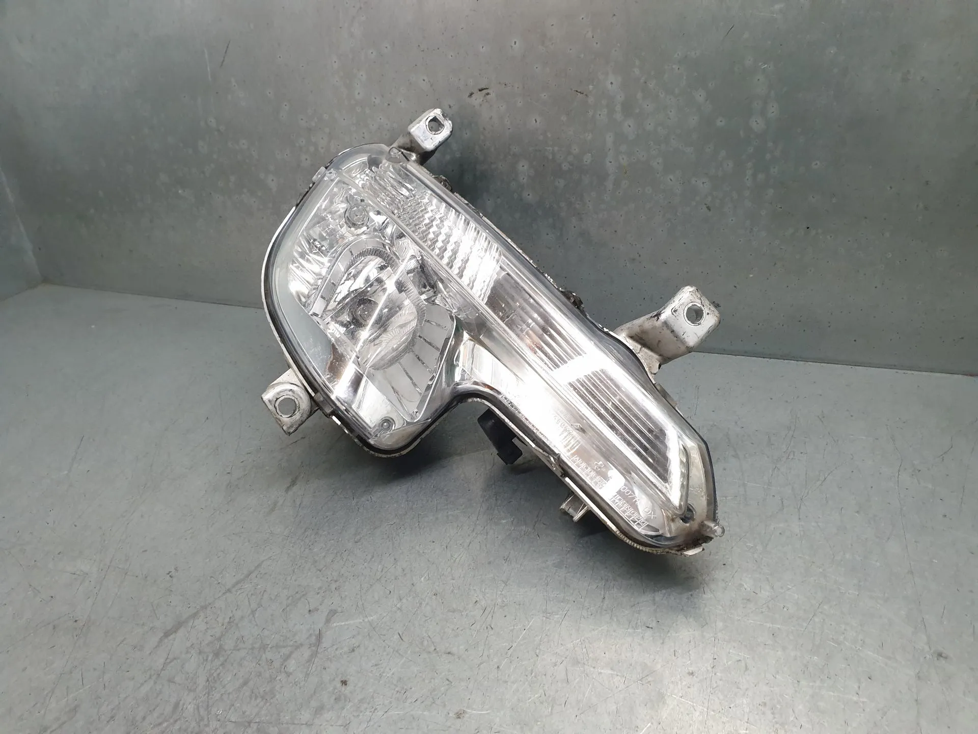 Feu antibrouillard Avant Droite PEUGEOT 508 Imagem-1