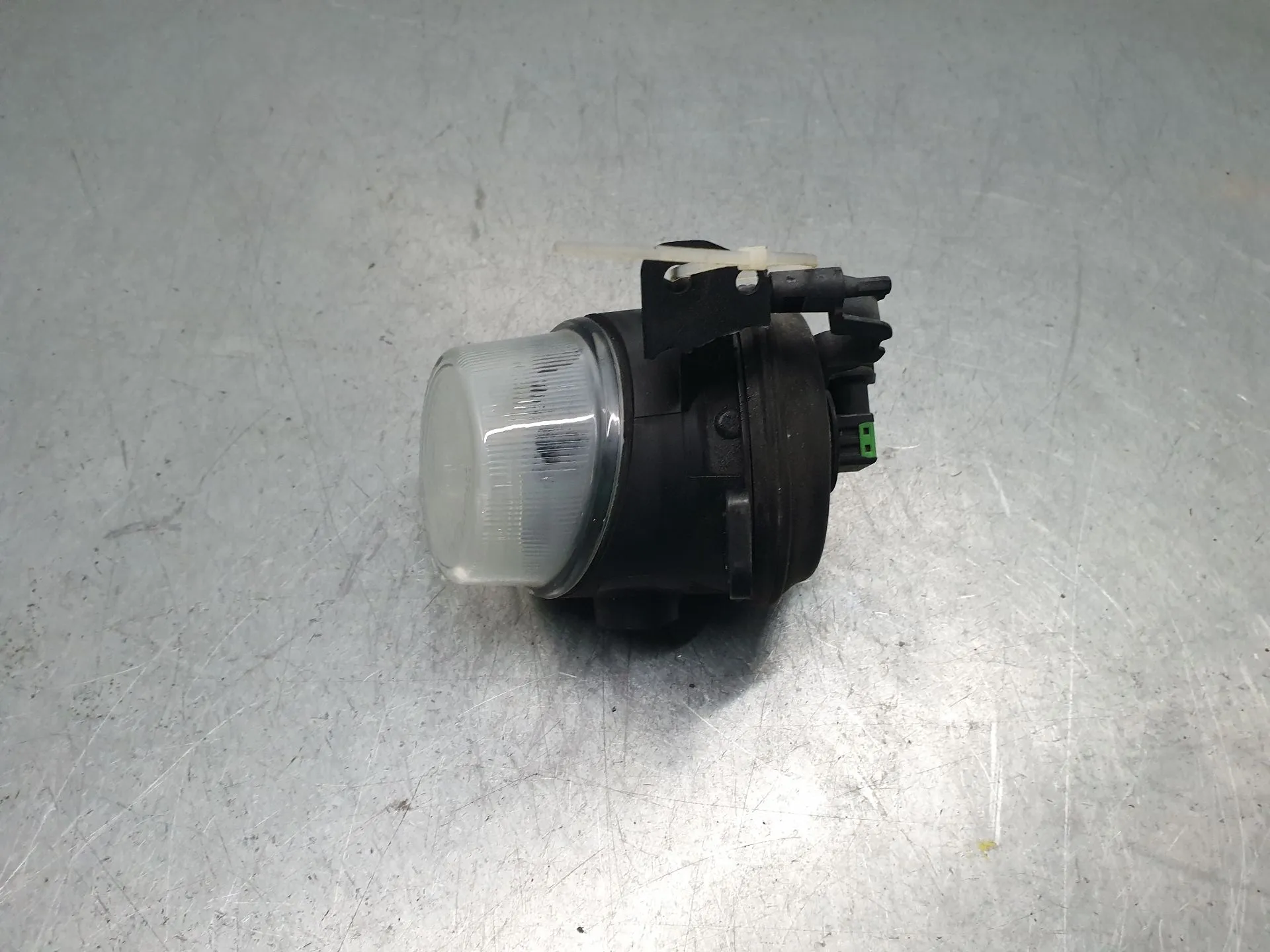 Feu antibrouillard Avant Droite MERCEDES-BENZ Classe E Coupé (C207) Imagem-3